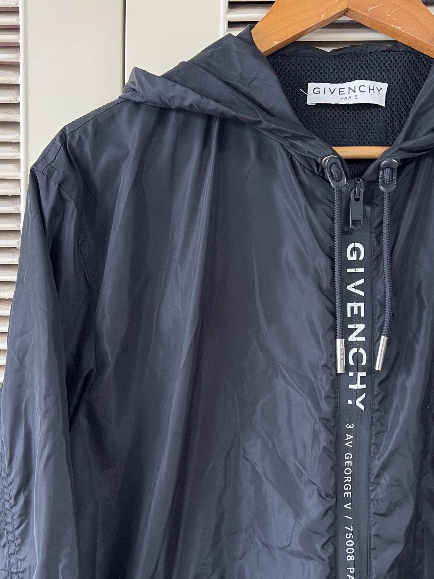Givenchy Givenchy men's black hooded jacket 48 Size US M / EU 48-50 / 2 - 4 Thumbnail