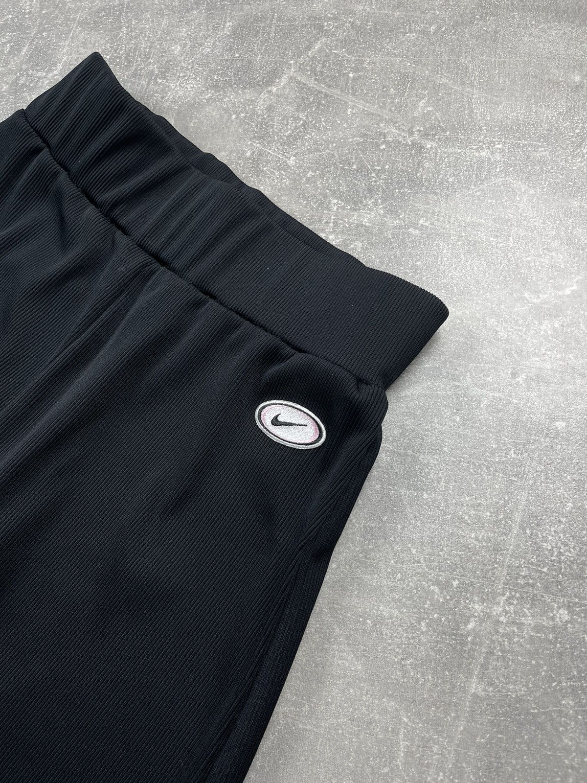 Nike Nike Black Pleated Wide-Leg Culotte Pants Tech Knit Fabric Size 28" / US 6 / IT 42 - 8 Thumbnail
