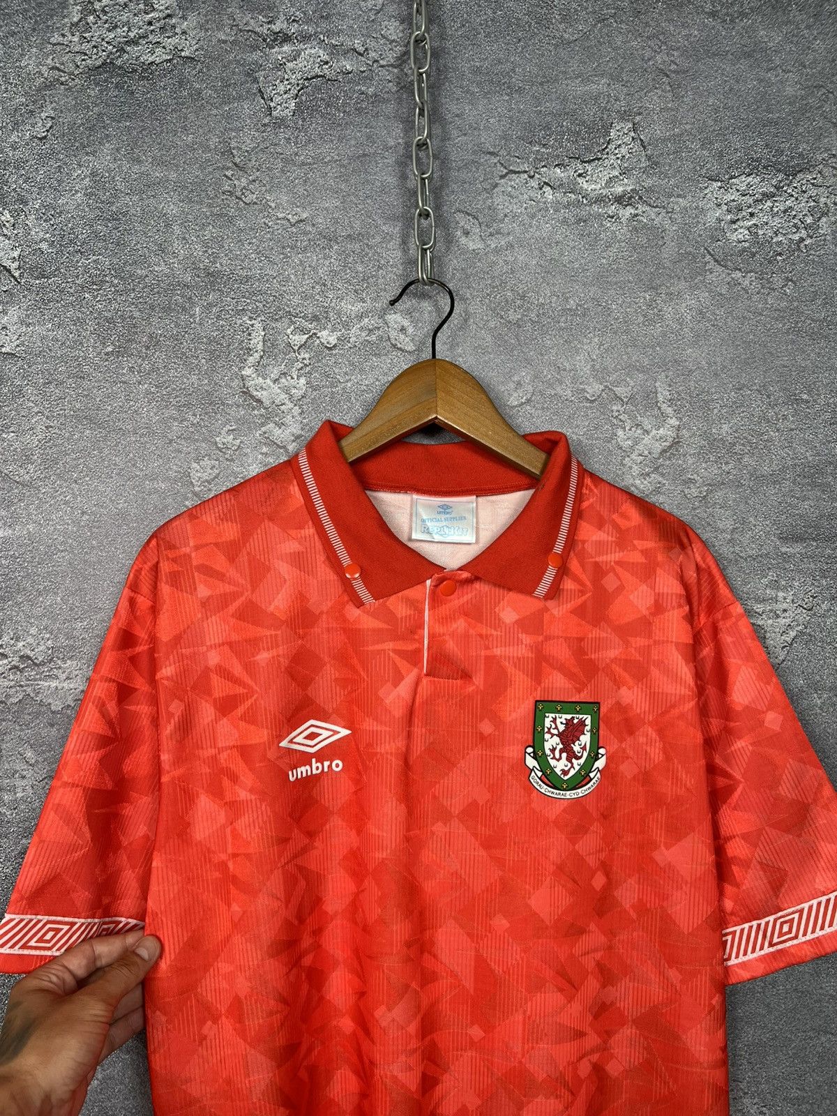 Umbro Vintage 1991 Wales #10 Speed Soccer Jersey T-shirt Size US XL / EU 56 / 4 - 3 Thumbnail