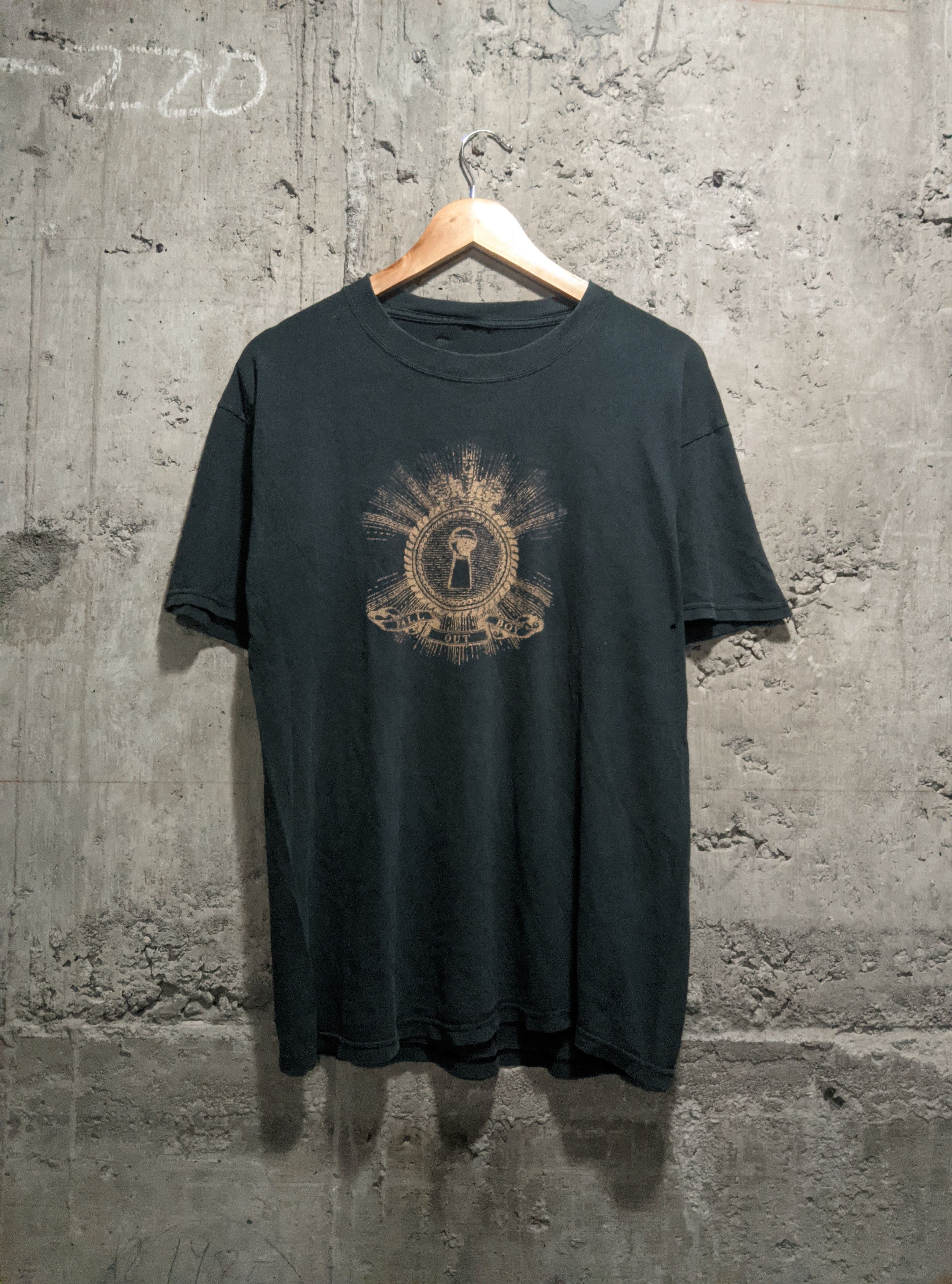 Band Tees Vintage 2005 fall out boy from under the cork emo pop punk Size US L / EU 52-54 / 3 - 1 Thumbnail