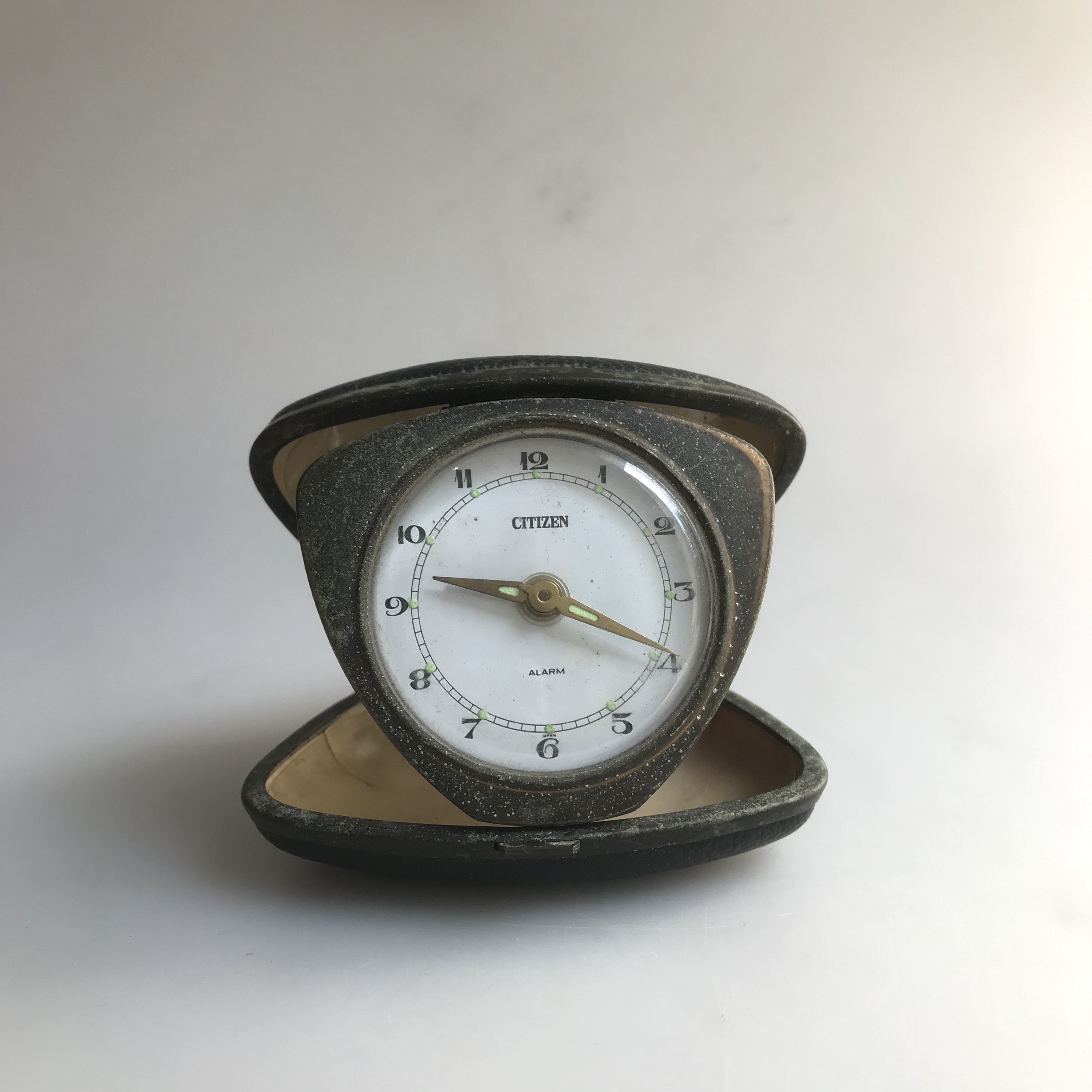 Vintage Citizen Alarm watch - Triangular shape, red case. Untested Size ONE SIZE - 4 Thumbnail