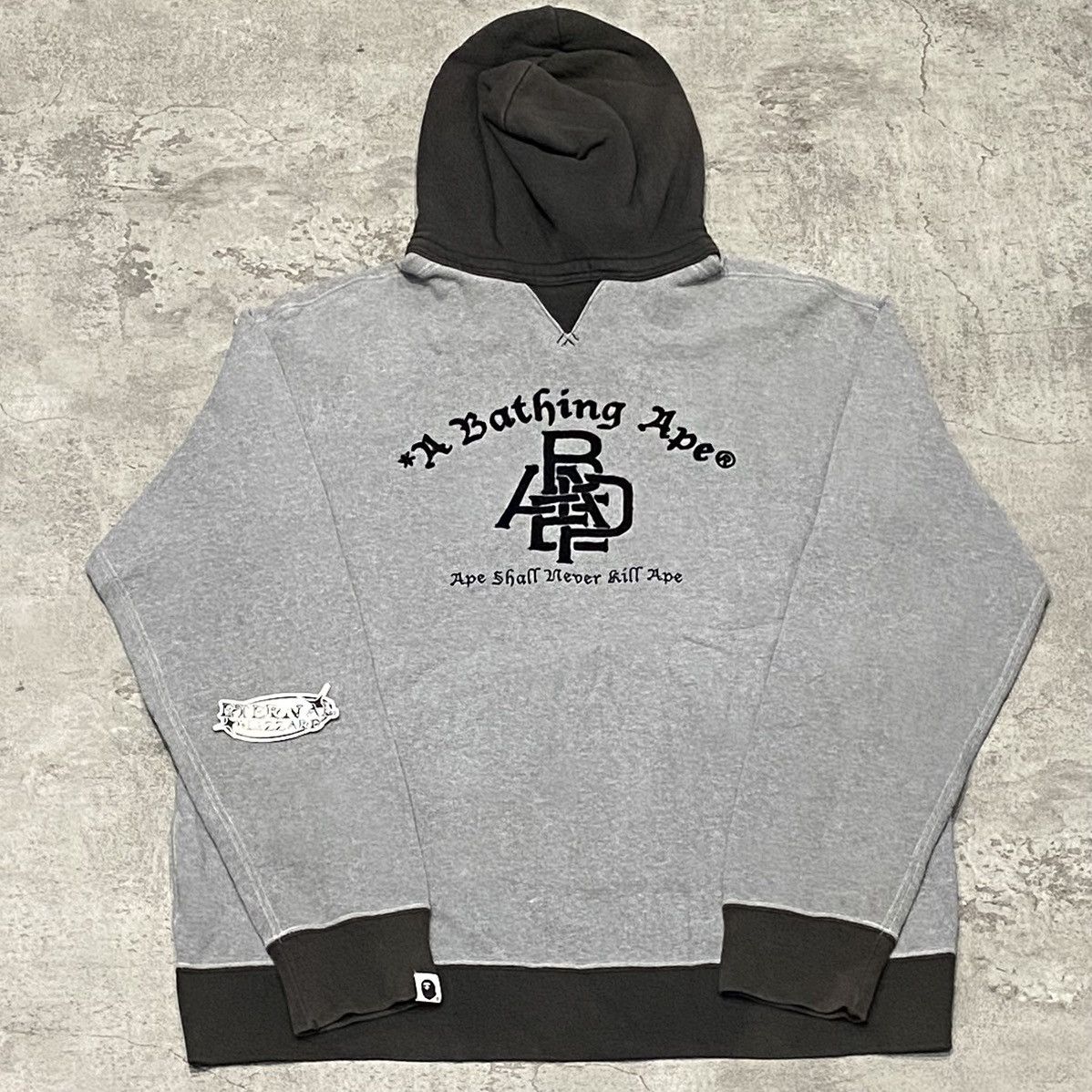 Bape Bape Back Logo OG Japan Exclusive Hoodie Size US L / EU 52-54 / 3 - 1 Thumbnail