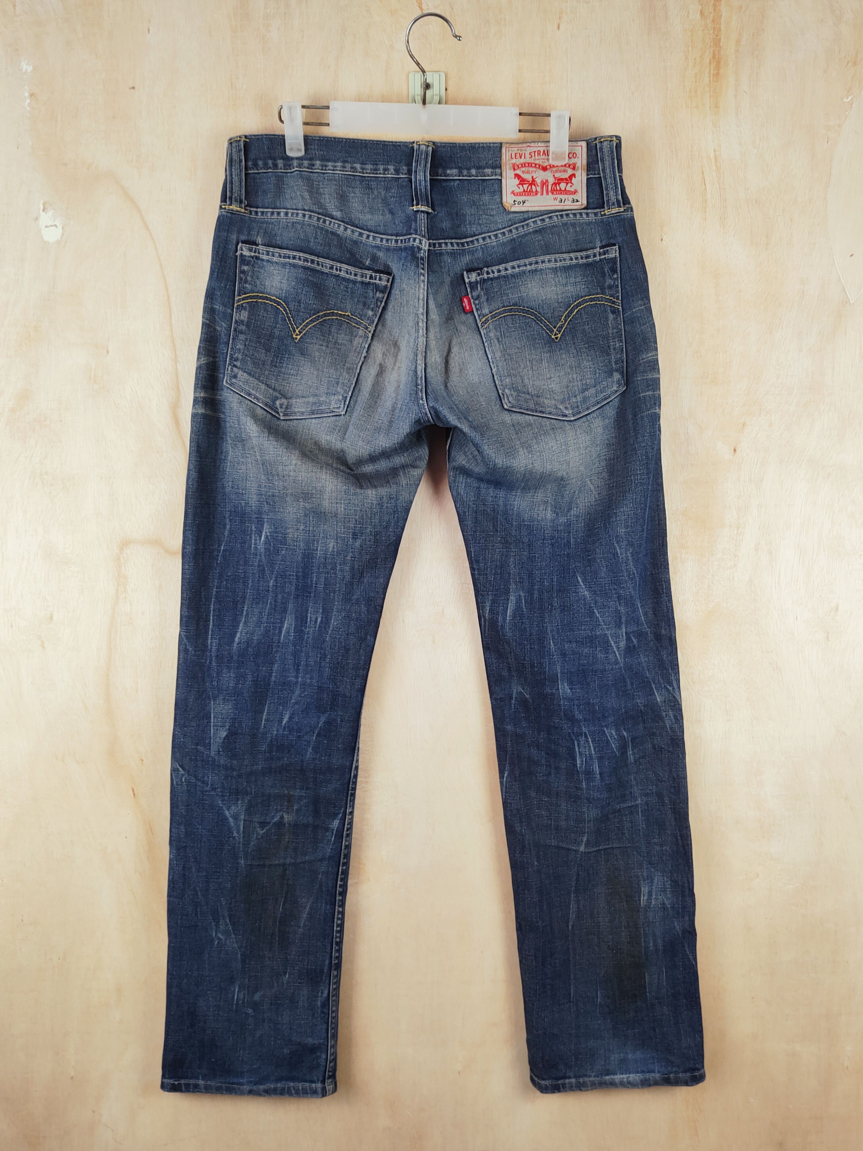Japanese Brand Levi's Dark Blue Distressed Ripped Jeans #S2663 Size US 32 / EU 48 - 9 Thumbnail