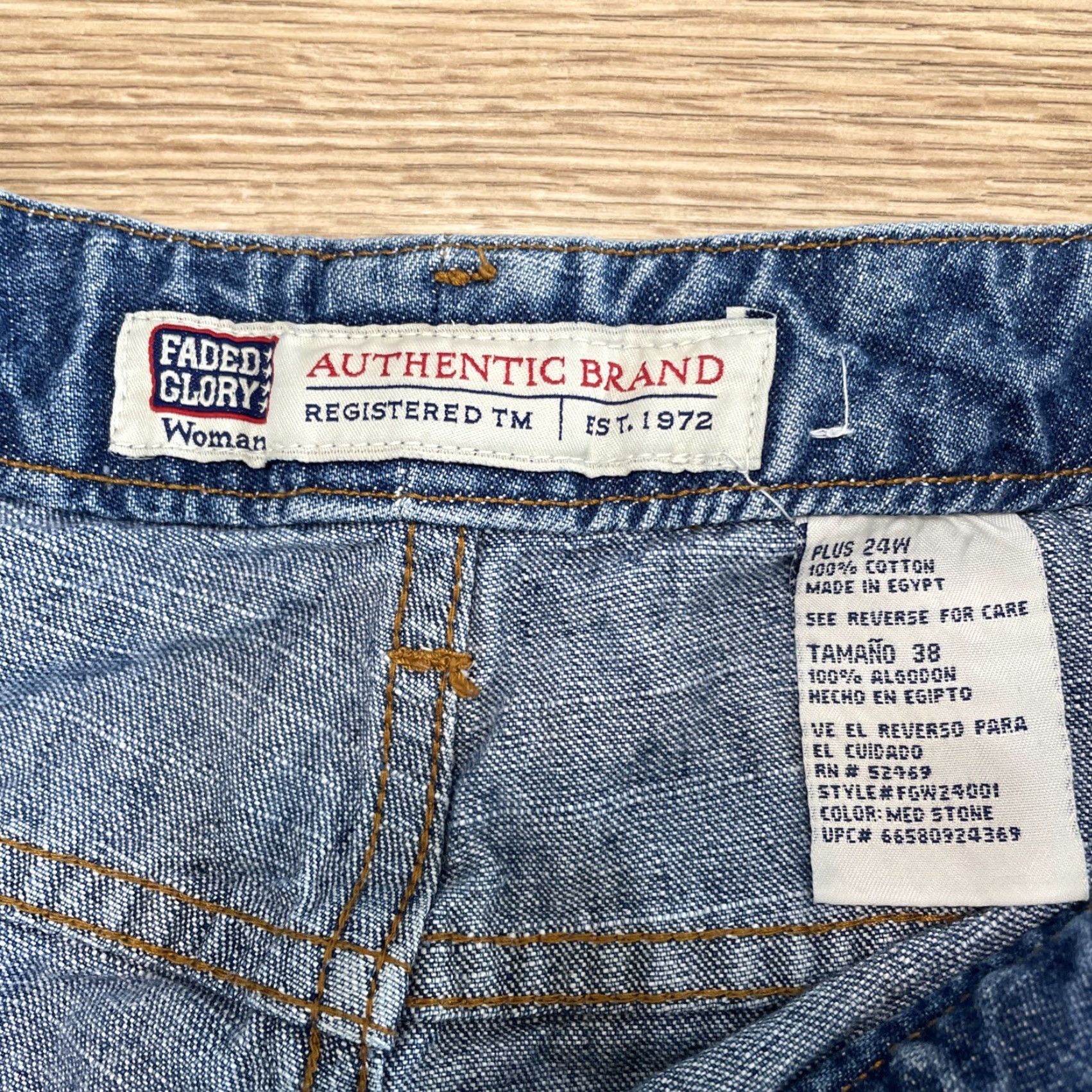 Faded Glory VINTAGE Faded Glory Women’s Cargo Capri Jeans Plus 24W Blue Cotton Womens Size 42" / US 20 - 2 Thumbnail