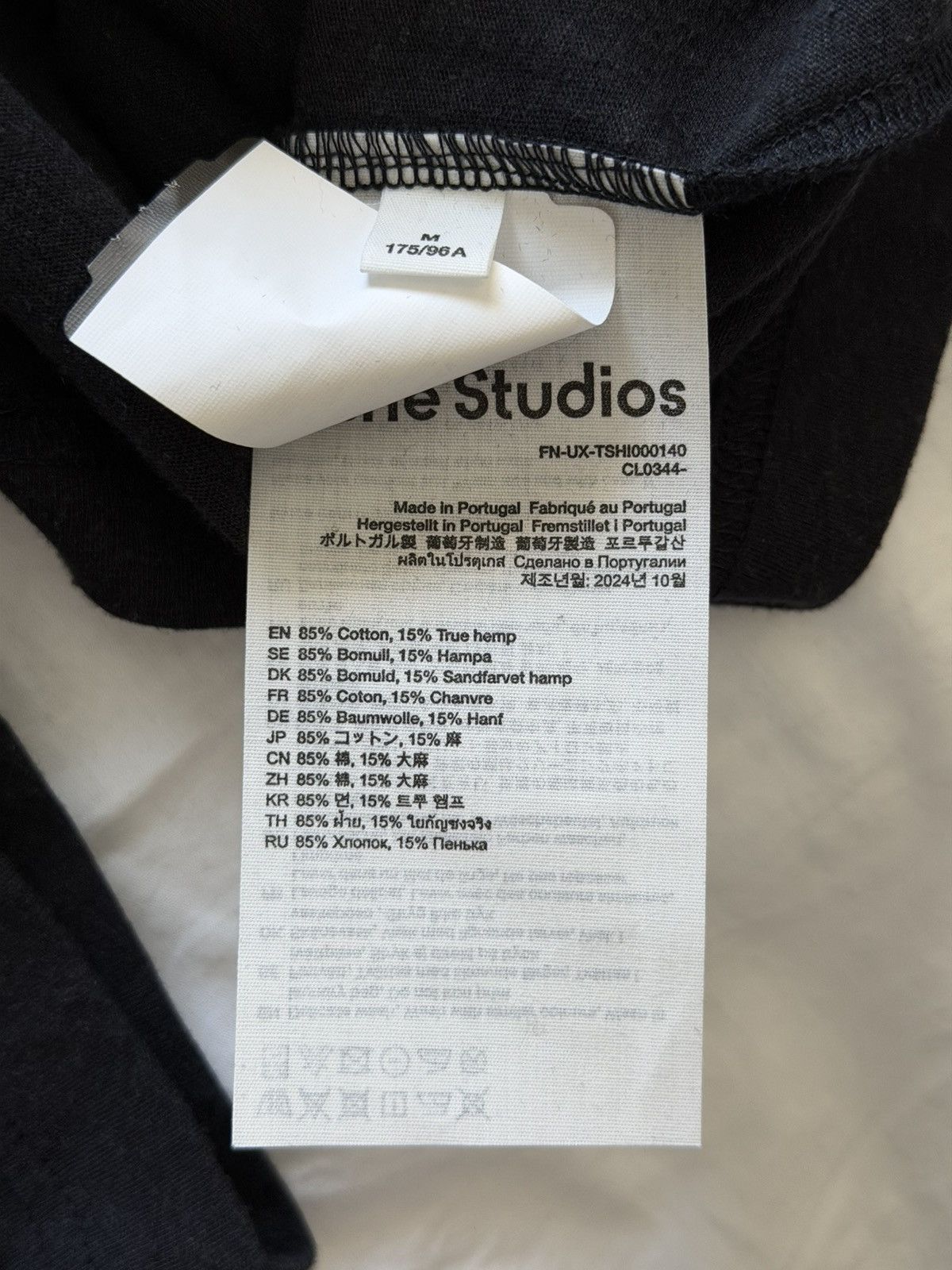 Acne Studios Acne Studios T-Shirt Black Heart Size US M / EU 48-50 / 2 - 4 Thumbnail