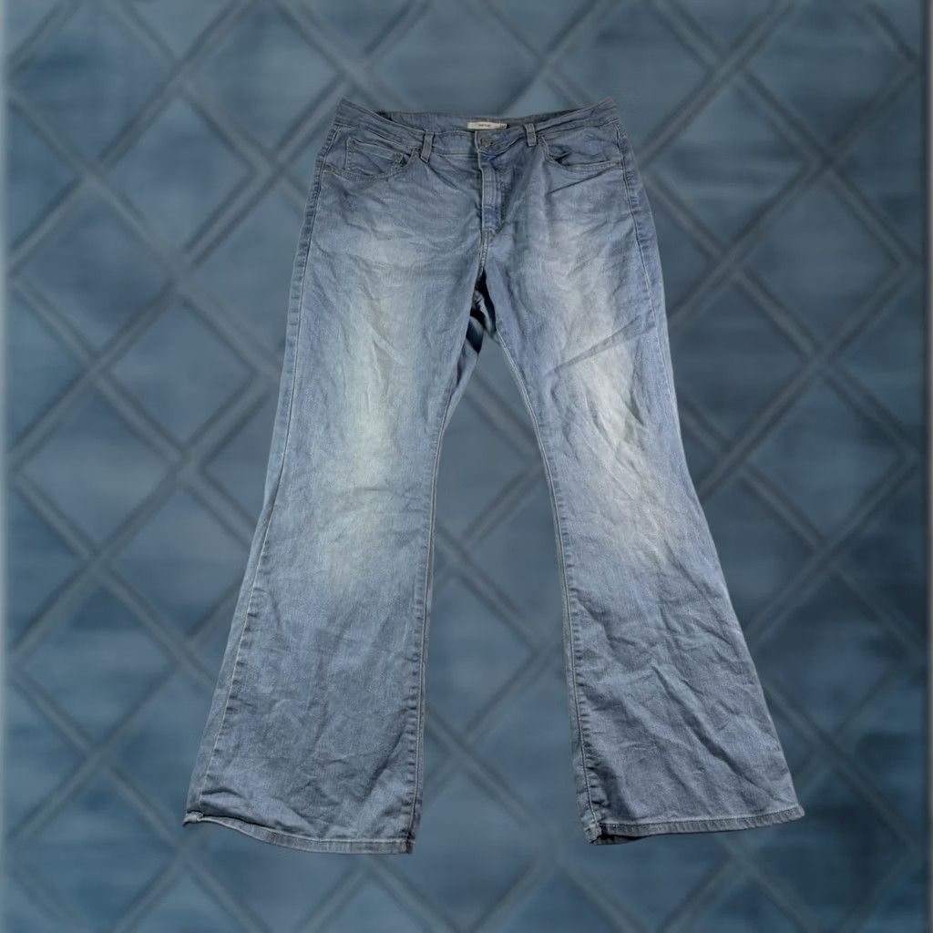 Levi's Levi's 726 Flare Jeans Women's 32x30 Light Wash Denim Size 24" / US 00 / IT 34 - 1 Thumbnail