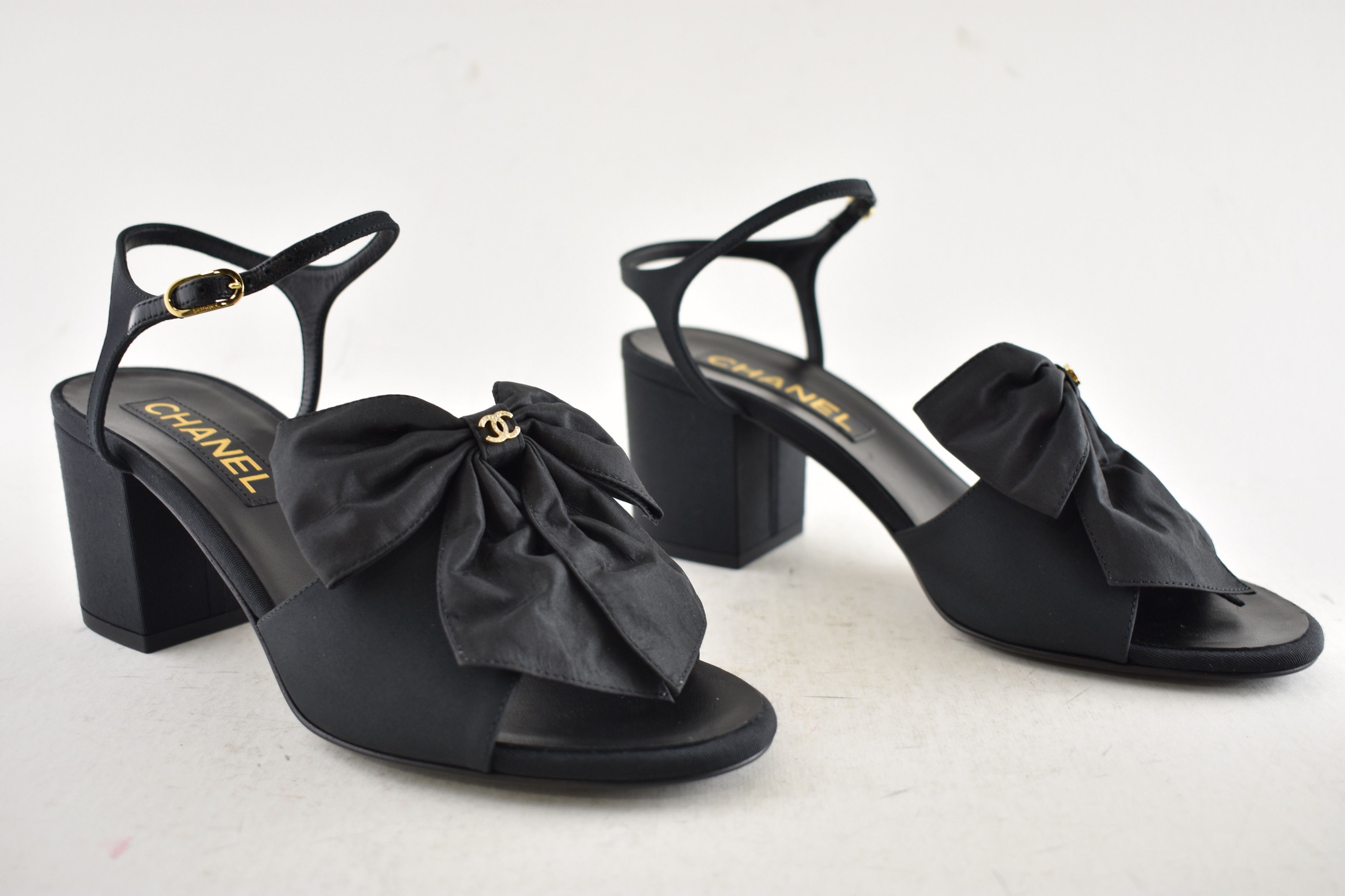 Chanel Chanel 24A Black Silk Bow CC Logo Block Heel Sandals 42 Size US 12 / IT 42 - 3 Thumbnail