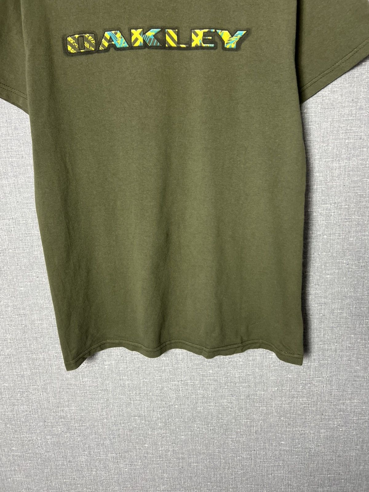 Oakley × Vintage Oakley Double Sided Big Logo Khaki Tee Men’s Size S Size US S / EU 44-46 / 1 - 4 Thumbnail