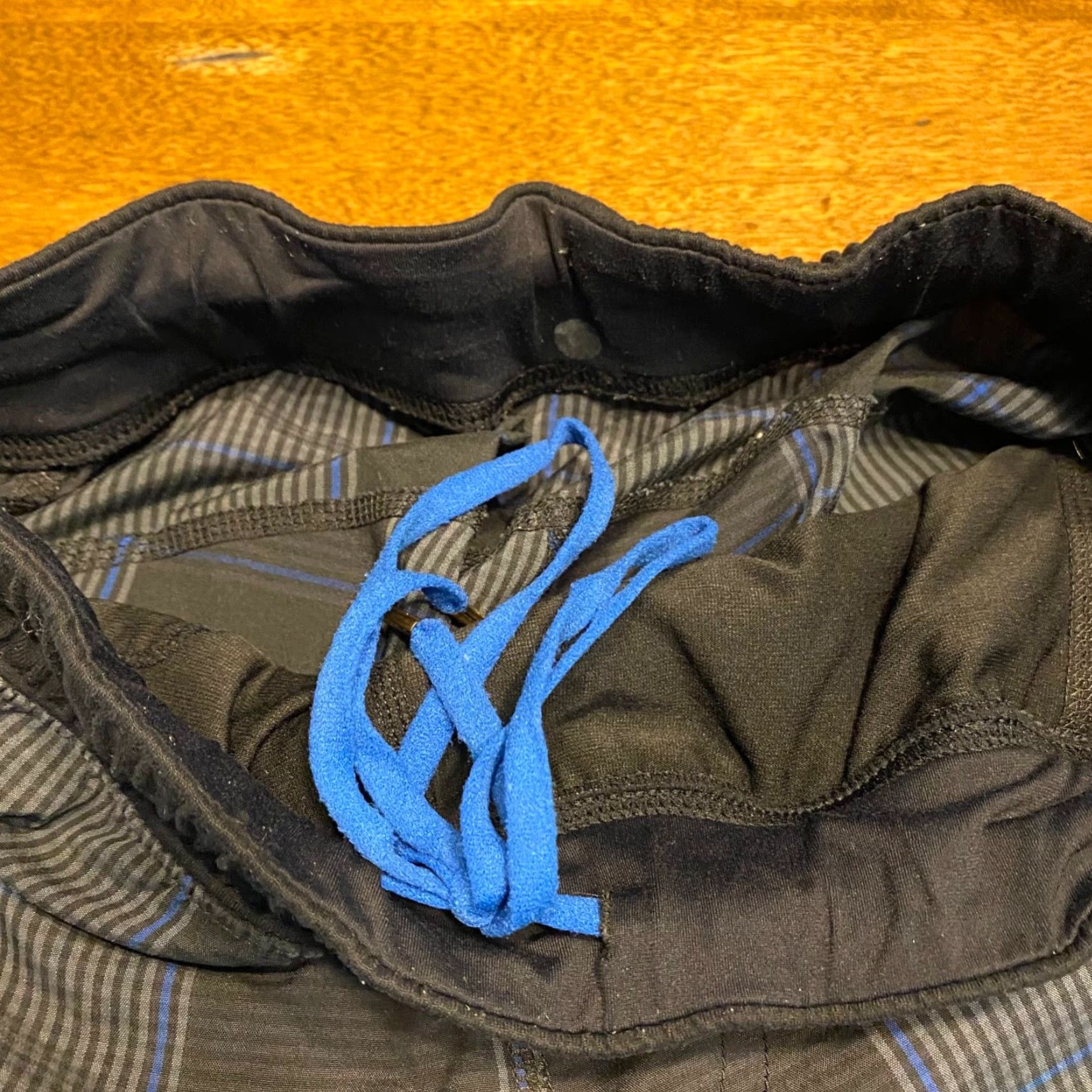 Lululemon Lululemon Shorts Mens Medium Gray Blue Black Workout 10.5" Inseam Regular Multicolor Polyester Blend Sweatpants? Size US 31 - 4 Thumbnail