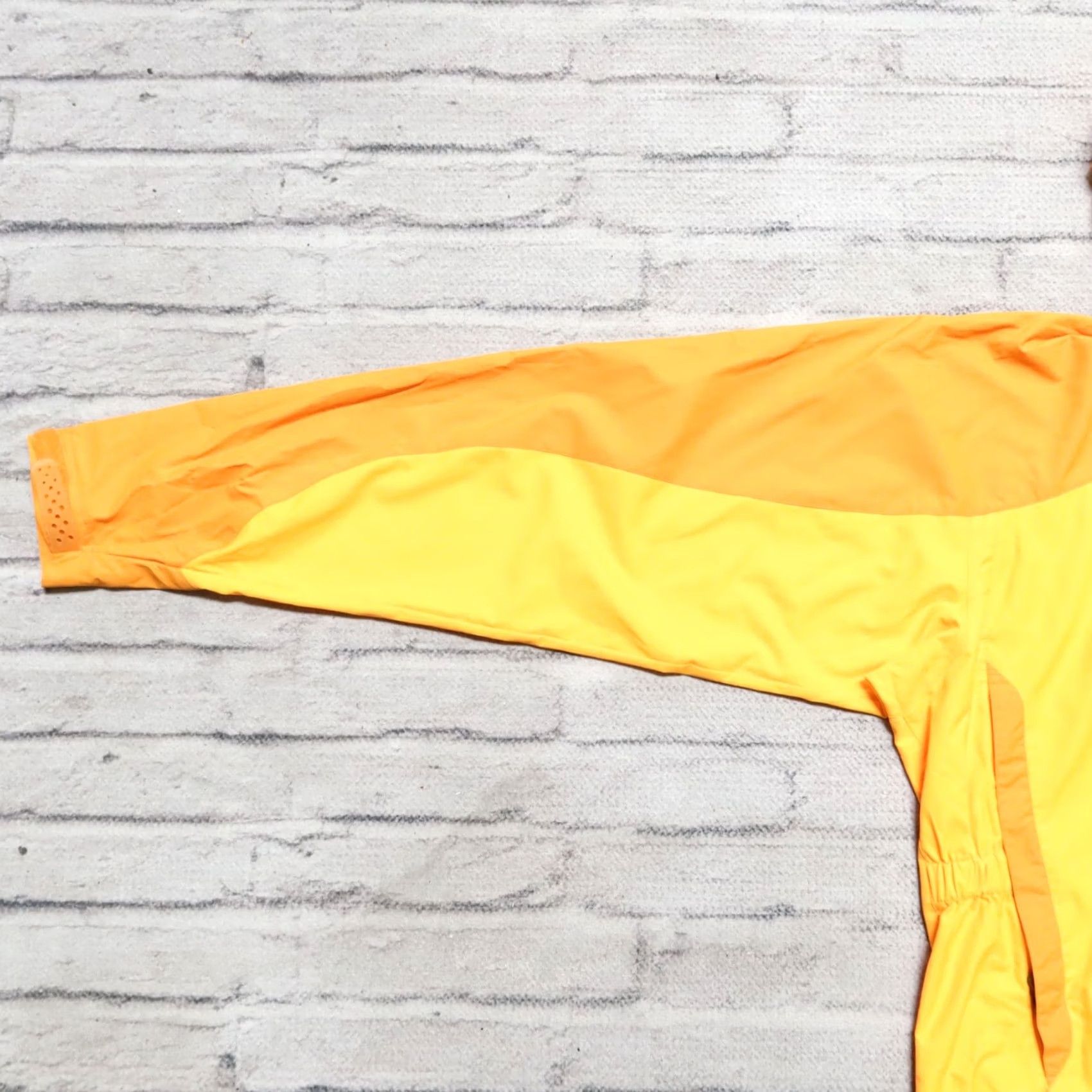 Patagonia VINTAGE Patagonia Regulator Windbreaker Jacket Mens L Yellow Size US L / EU 52-54 / 3 - 5 Thumbnail