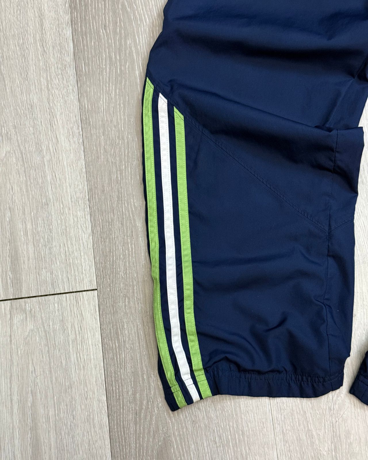 Adidas × Vintage Vintage 2005 Adidas Navy Blue Flare Track Pants - Size Large Size US 34 / EU 50 - 7 Thumbnail