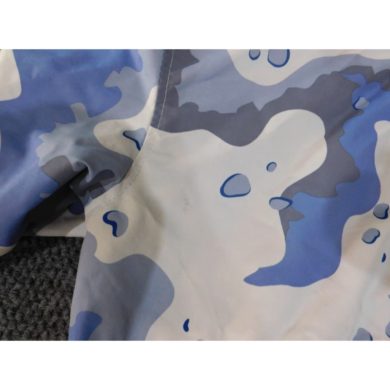 Members Only Members Only Jacket Mens S Blue Camouflage Windbreaker Zip Pockets 1/4 Zip Casual Sports Fall Winter Camo Knit Polyester Windbreaker Category: Jacket Size US S / EU 44-46 / 1 - 5 Thumbnail