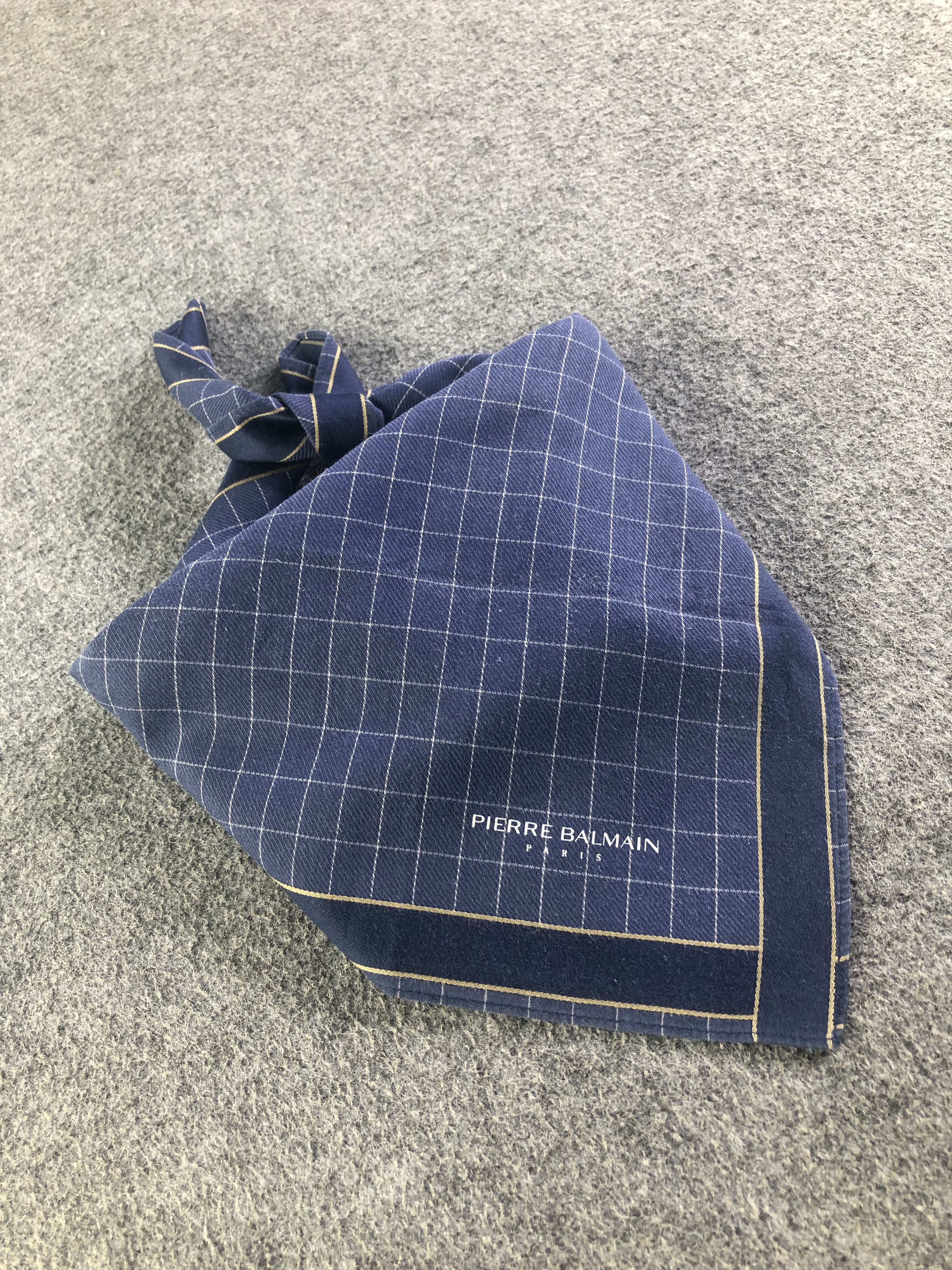 Pierre Balmain Pierre Balmain Handkerchief / Bandana / Neckerchief C497 Size ONE SIZE - 2 Thumbnail