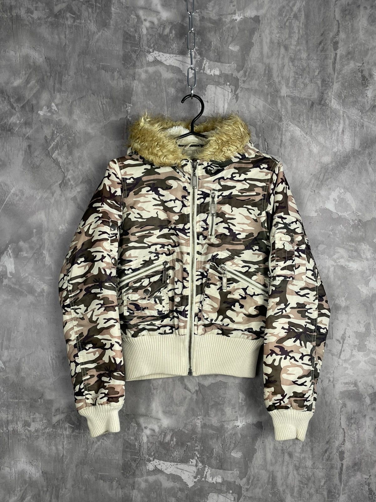 Vintage Vintage Camo Military Faux Fur Glamour Bomber Jacket Size M / US 6-8 / IT 42-44 - 1 Thumbnail