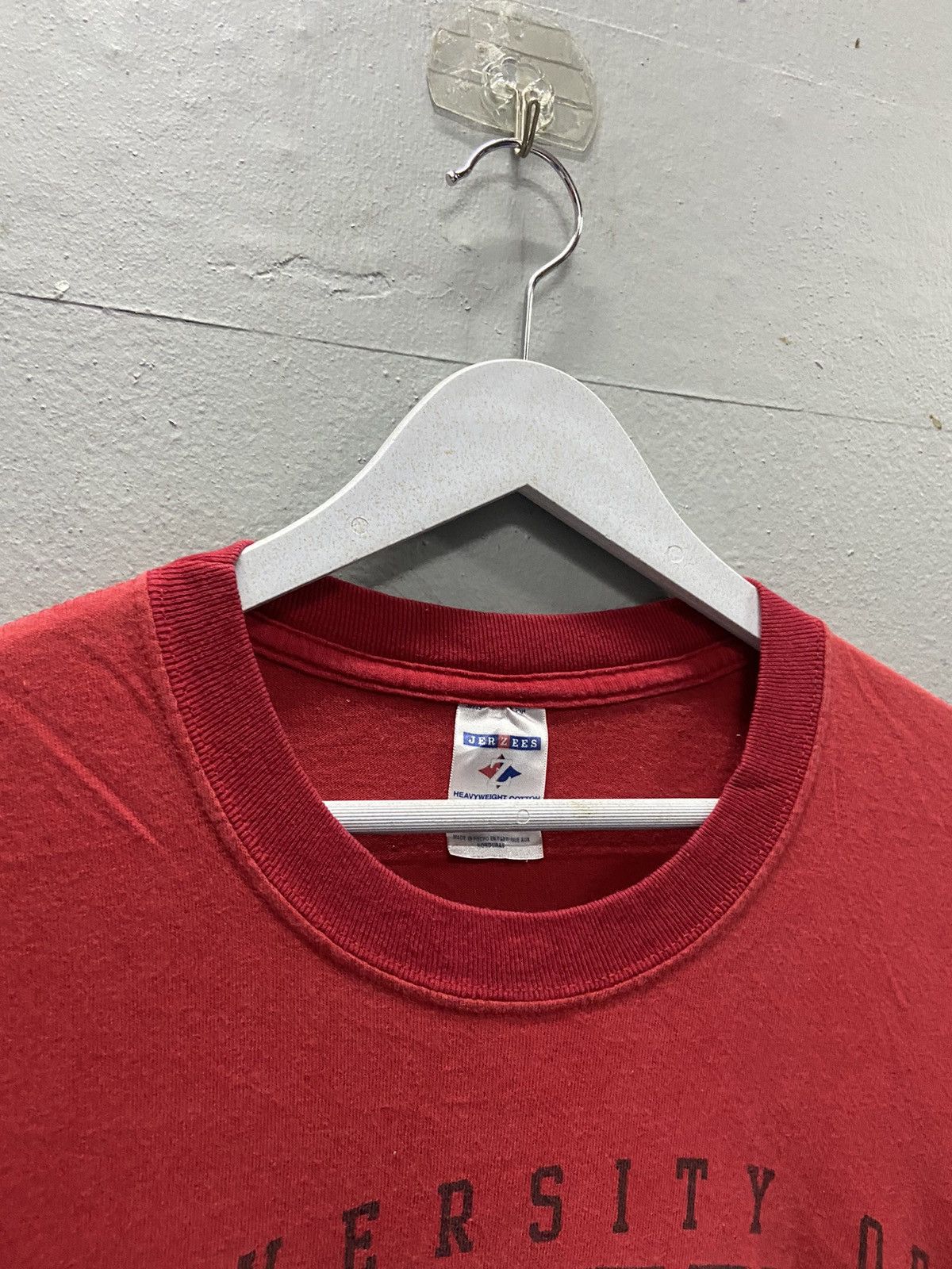 Jerzees UNIVERSITY OF HARTFORD VINTAGE TEE Size US L / EU 52-54 / 3 - 3 Thumbnail