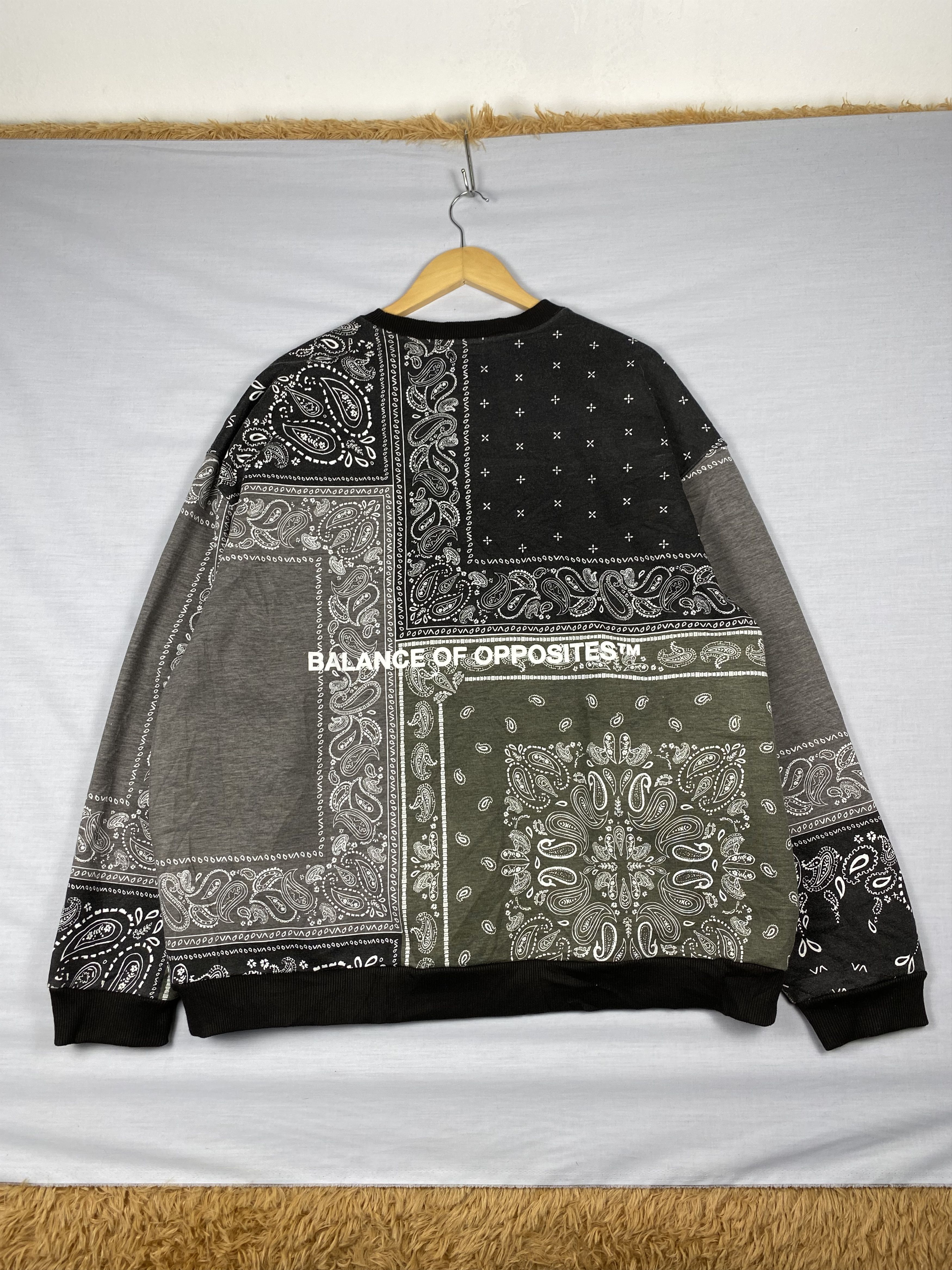 RVCA Vintage RVCA Roundneck Batik Pattern Long Sleeve Shirt Size US L / EU 52-54 / 3 - 5 Thumbnail