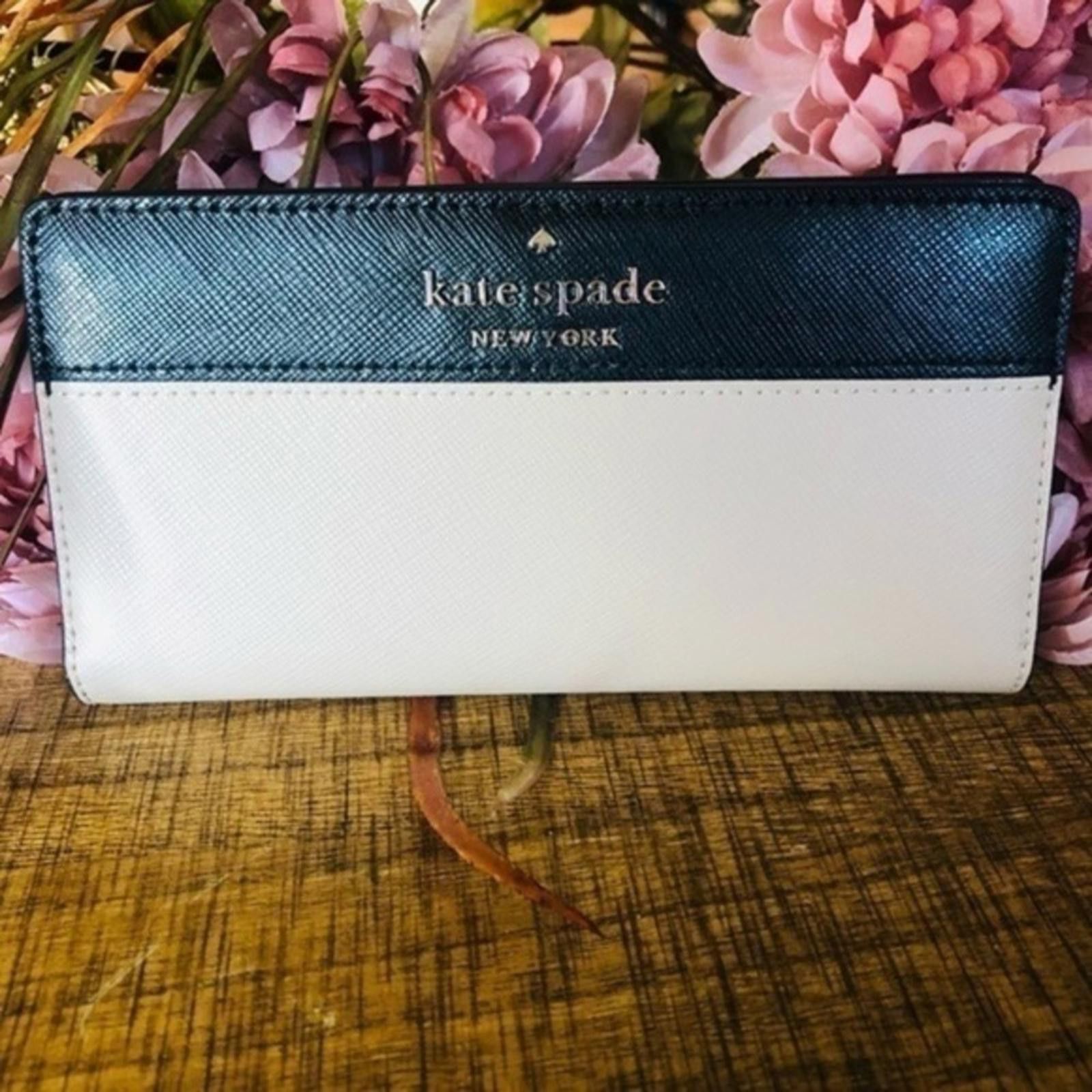 Designer Kate Spade Wallet Black And Beige NWT Size ONE SIZE - 1 Thumbnail