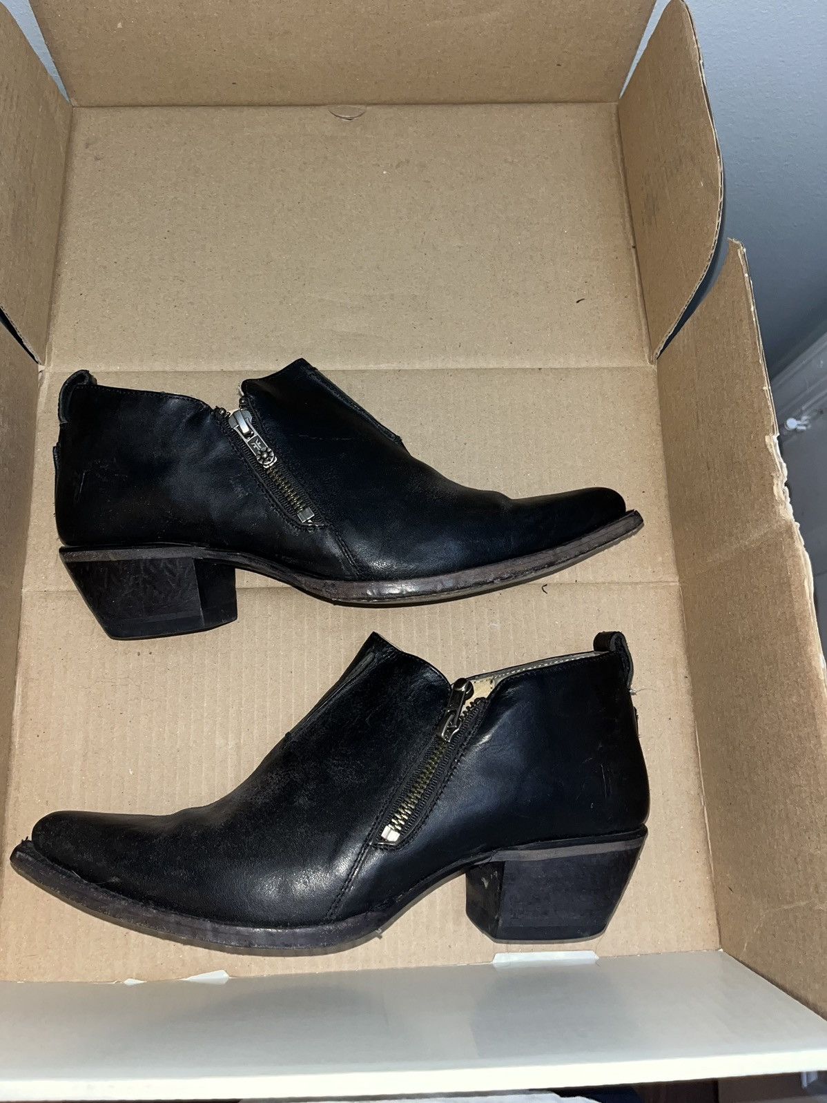 Womens Frye Sacha Moto Shootie Black