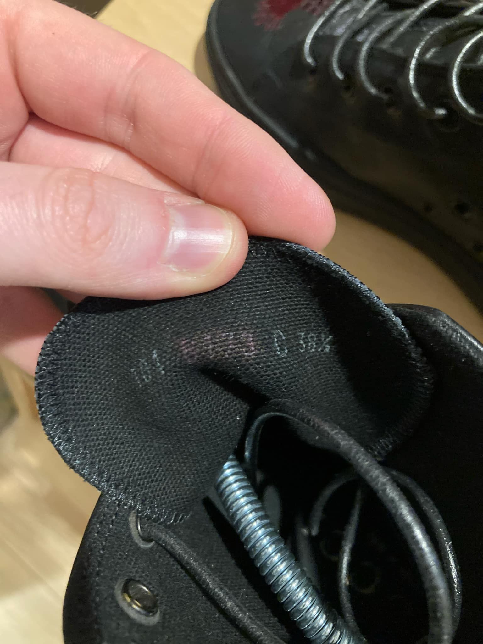 Gucci Gucci TomFord Leather Hi-Top ChuckTaylors Dragon Embroidered Size US 8.5 / IT 38.5 - 9 Thumbnail