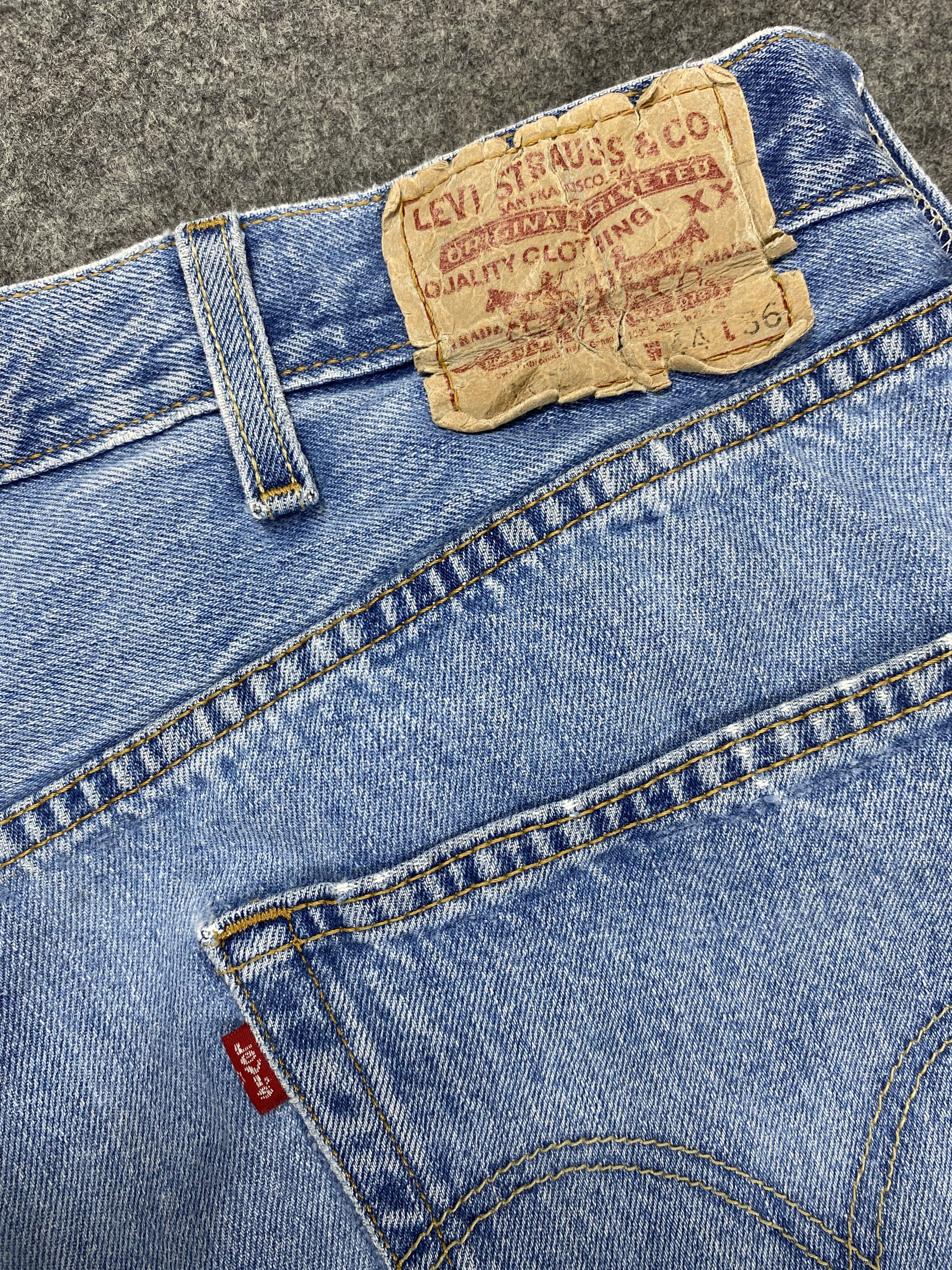 Levi's Blue Vintage Levi's 501 Jeans 44x29.5 Denim -JN2261 Size US 44 / EU 60 - 9 Thumbnail