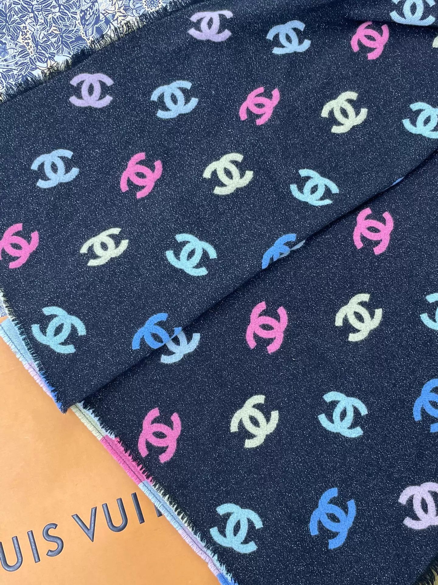 Chanel Chanel Rainbow Stripe Lg Logo Cashmere Scarf/Shawl Size ONE SIZE - 3 Thumbnail
