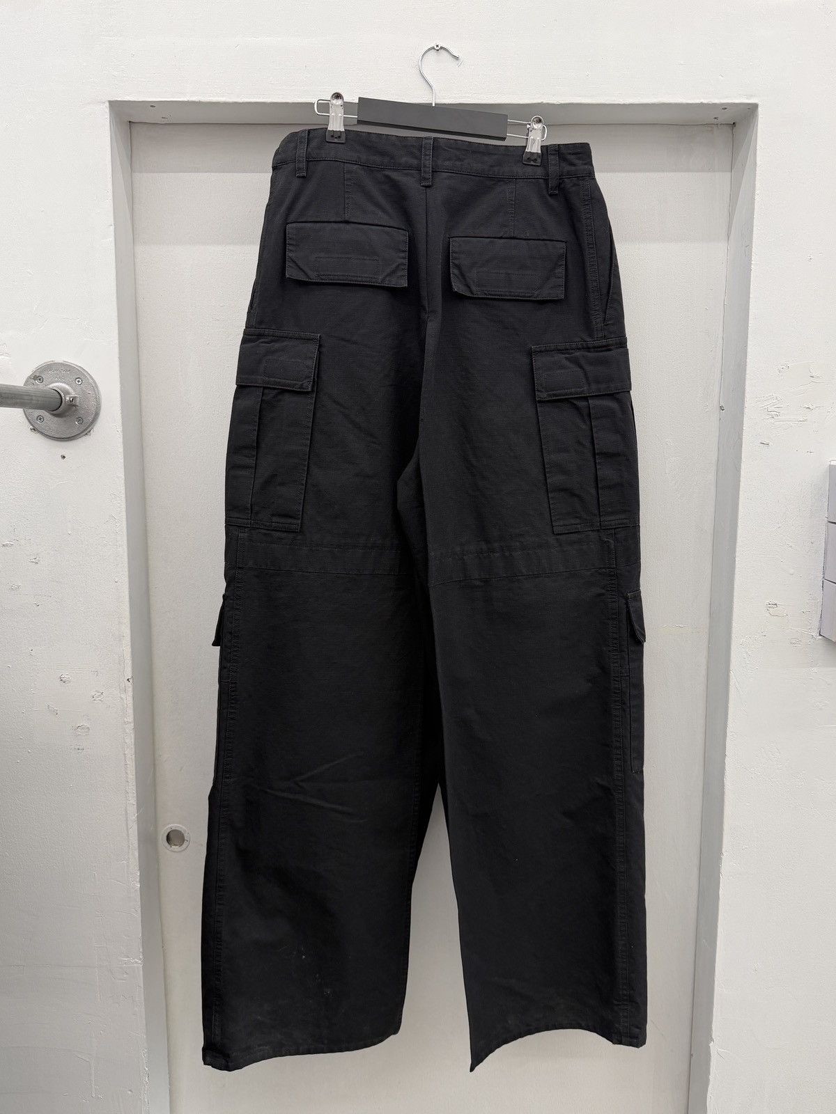 Balenciaga SUMMER 2023 CARGO SKIRT PANTS Size US 32 / EU 48 - 2 Thumbnail