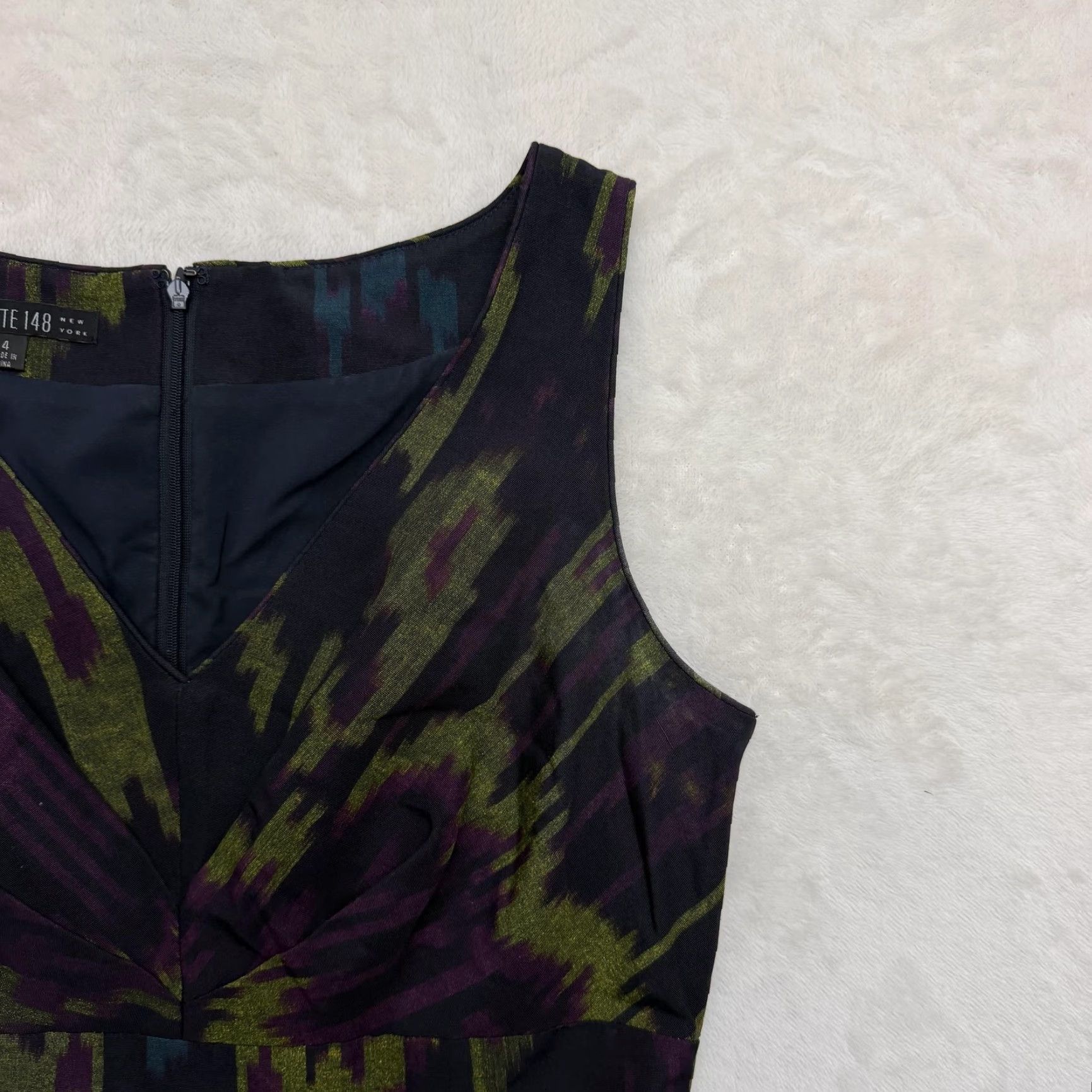 Vintage VINTAGE Lafayette 148 New York Dress Womens 4 Black Ikat Sheath V Neck Lined Knee Length Size S / US 4 / IT 40 - 3 Thumbnail
