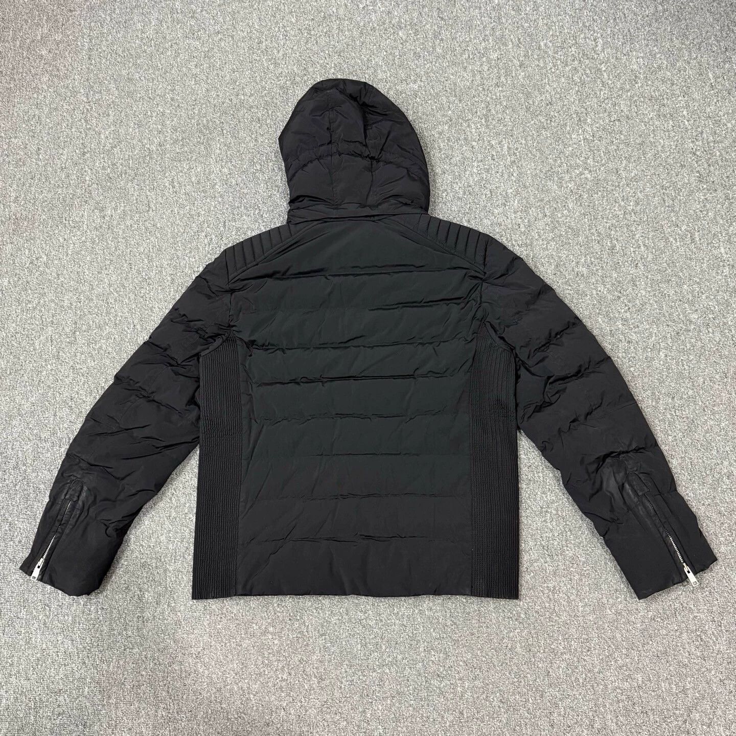 Prada Prada black triangle logo hooded puffer jacket 50 Size US M / EU 48-50 / 2 - 2 Thumbnail