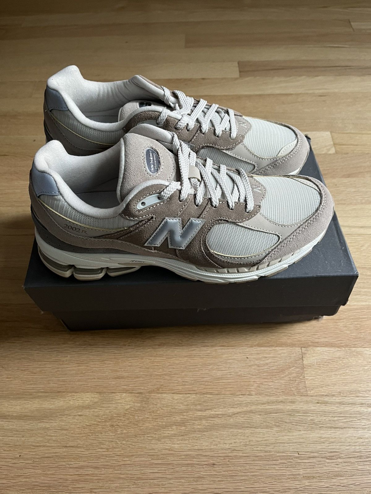 New Balance New Balance 2002r 9.5 Driftwood Size US 9.5 / EU 42-43 - 3 Thumbnail
