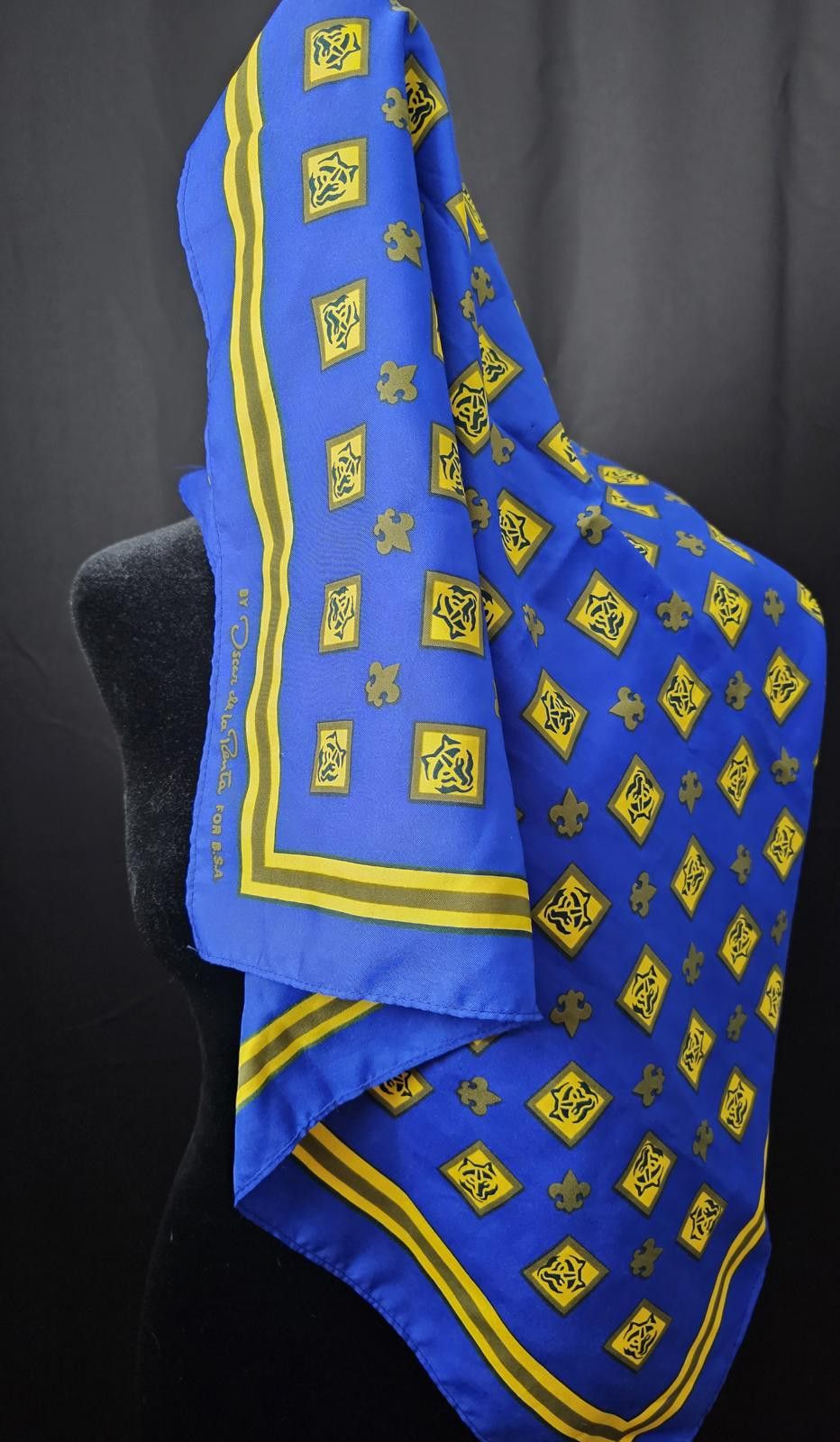 Oscar De La Renta Oscar De La Renta Scarf Blue Womens S Polyester 25 x 25 Size ONE SIZE - 2 Thumbnail