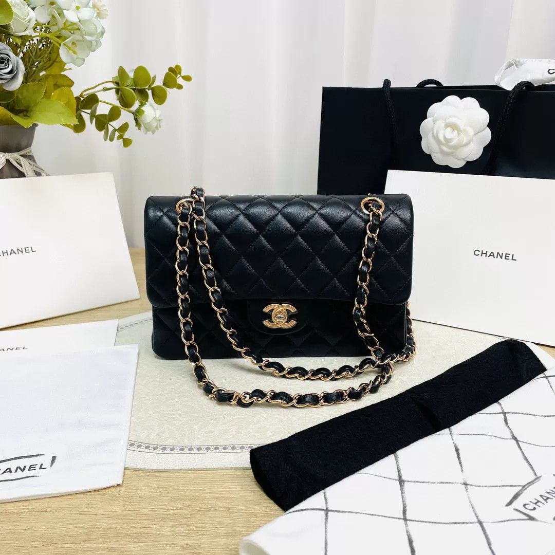 Chanel Pre-loved Bag Very good condition Size ONE SIZE - 1 Thumbnail