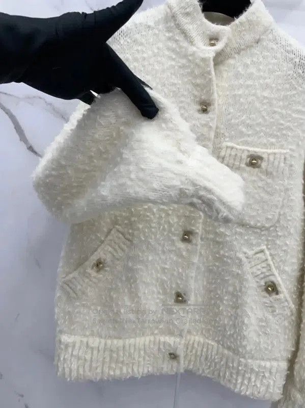 Chanel Chanel Cream Alpaca Wool Long Sleeve Cardigan . Size S / US 4 / IT 40 - 5 Thumbnail