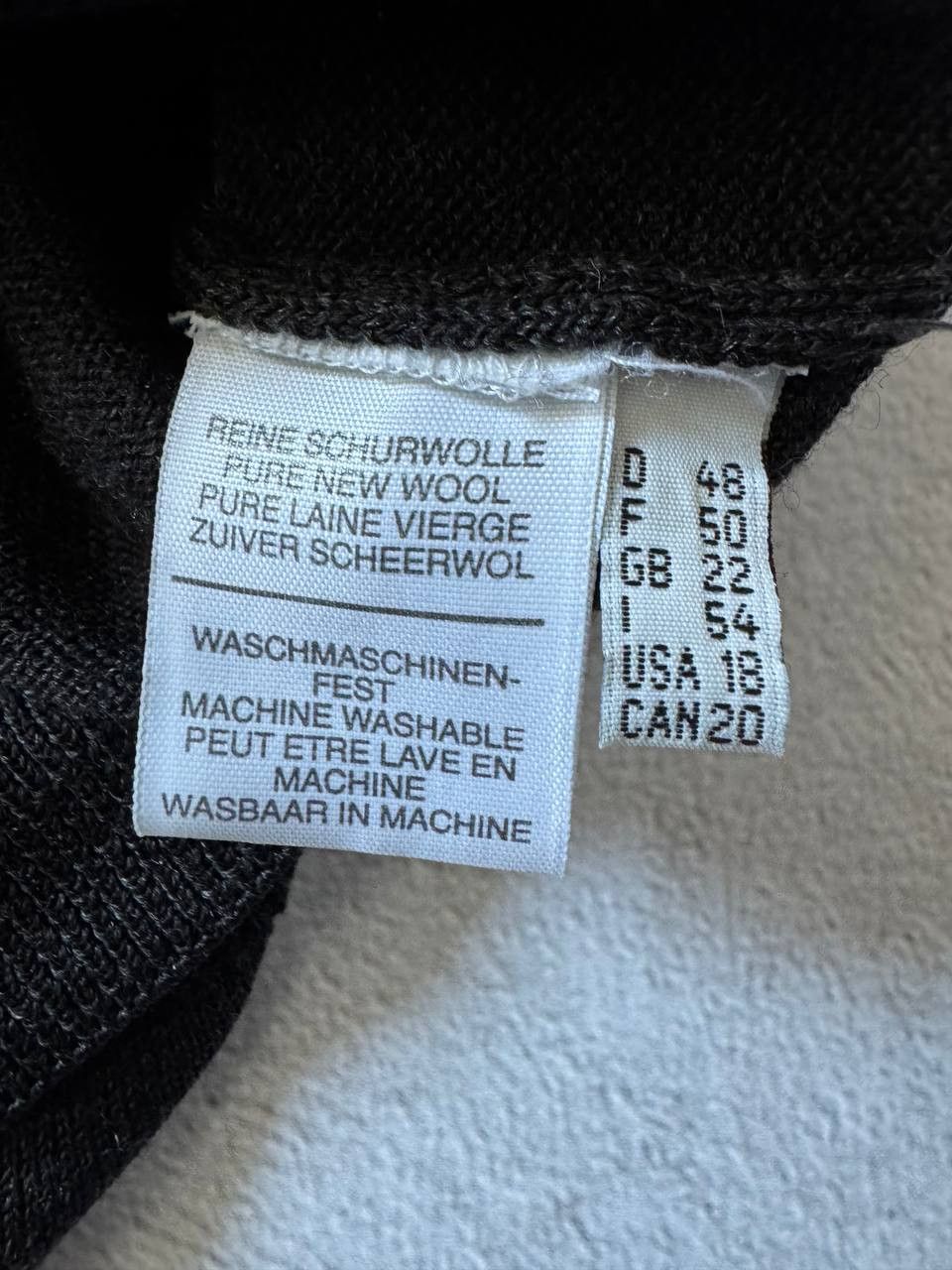 Burberry Vintage Burberrys Wool Knit Vest Sweater V-Neck Size US M / EU 48-50 / 2 - 7 Thumbnail