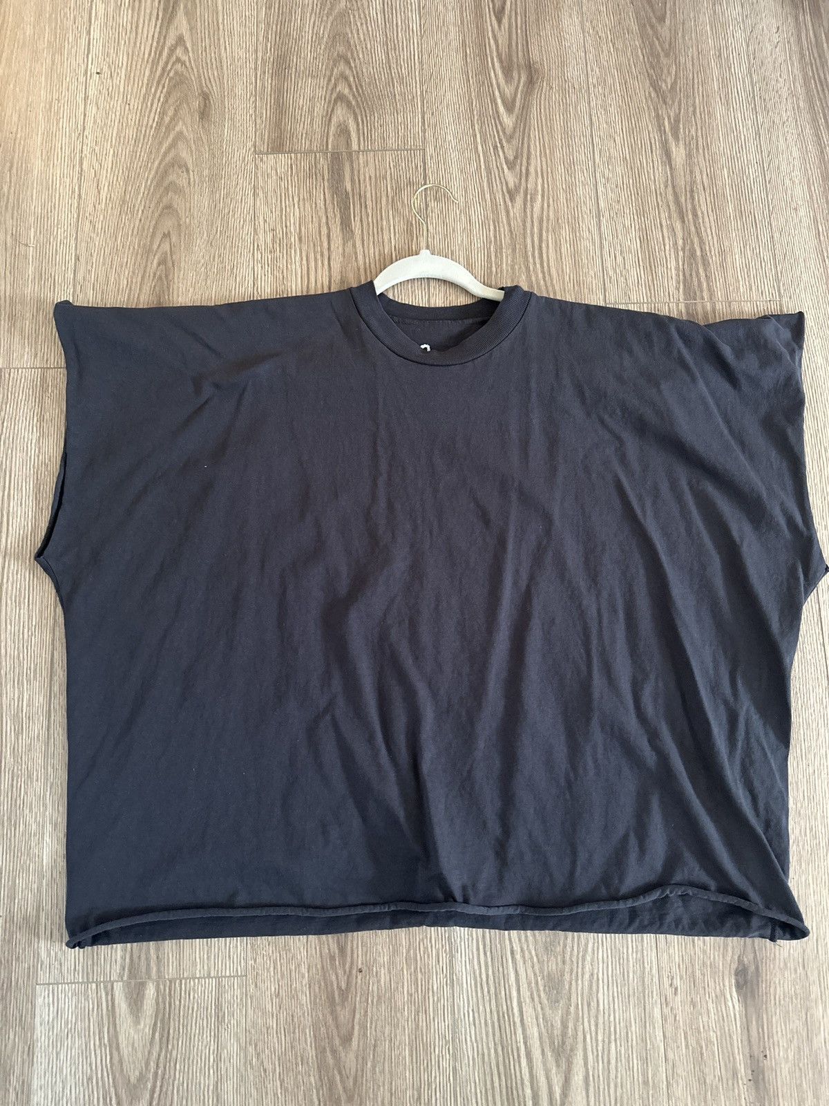 Gosha Rubchinskiy × Kanye West × Yeezy Yeezy Vultures One Box Tee Size US M / EU 48-50 / 2 - 2 Thumbnail