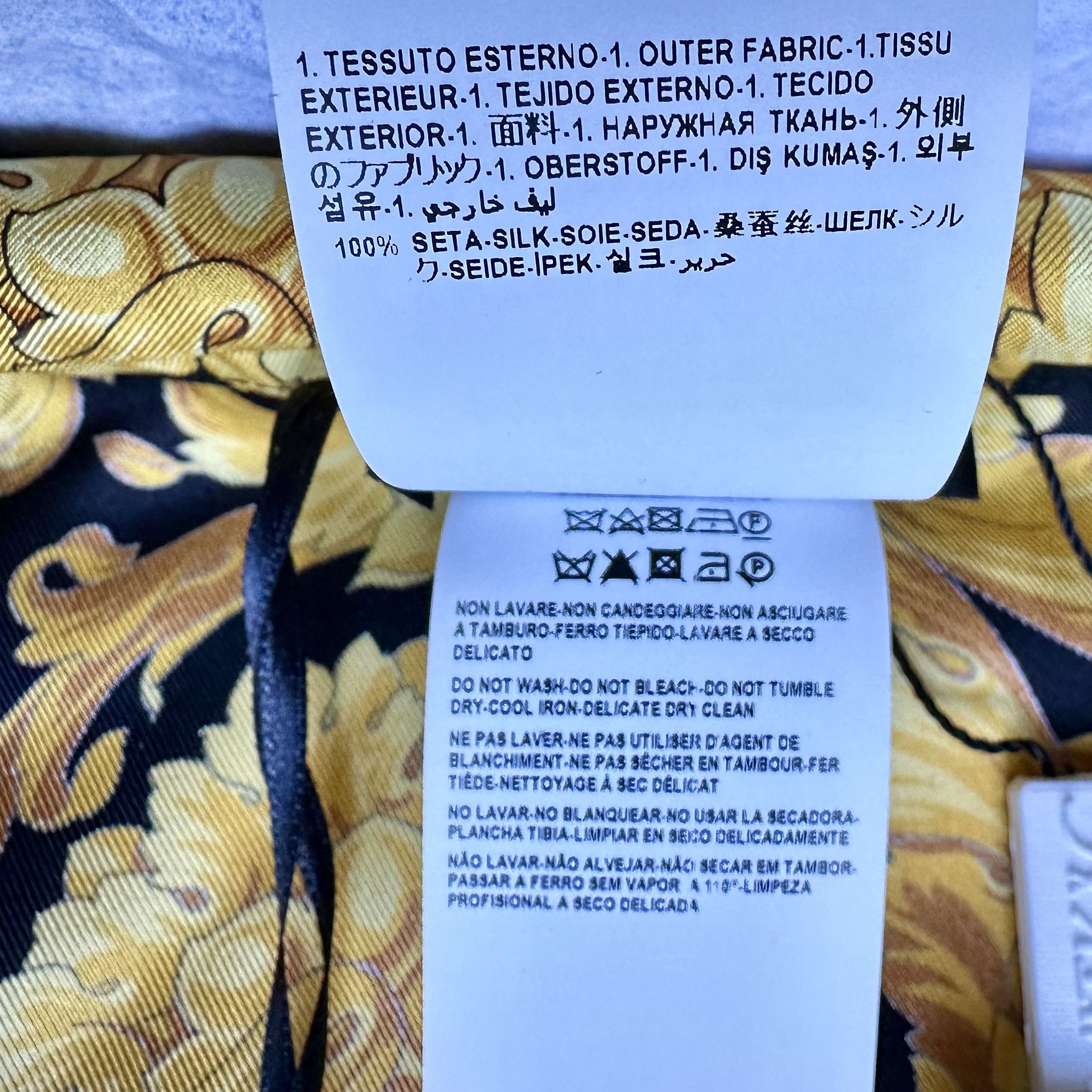 Versace $1,825 VERSACE Barocco-Print SILK PAJAMA TOP Size 4 IT / M Size US M / EU 48-50 / 2 - 9 Thumbnail