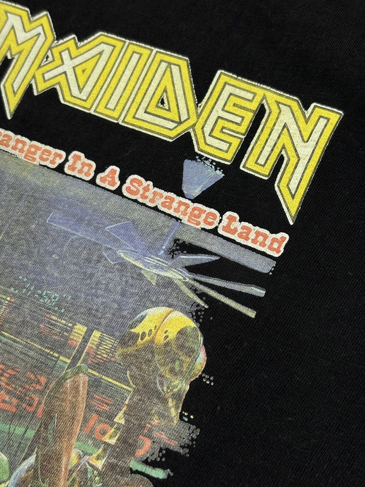 Iron Maiden × Metallica × Pink Floyd RARE 1986 IRON MAIDEN Derek Riggs USA Stranger In A Strange Land Rock T-Shirt M Size US M / EU 48-50 / 2 - 14 Thumbnail