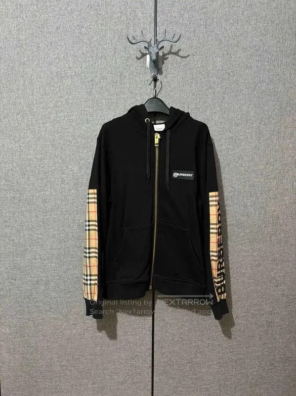 Burberry Black Cotton Logo Hoodie for Men.