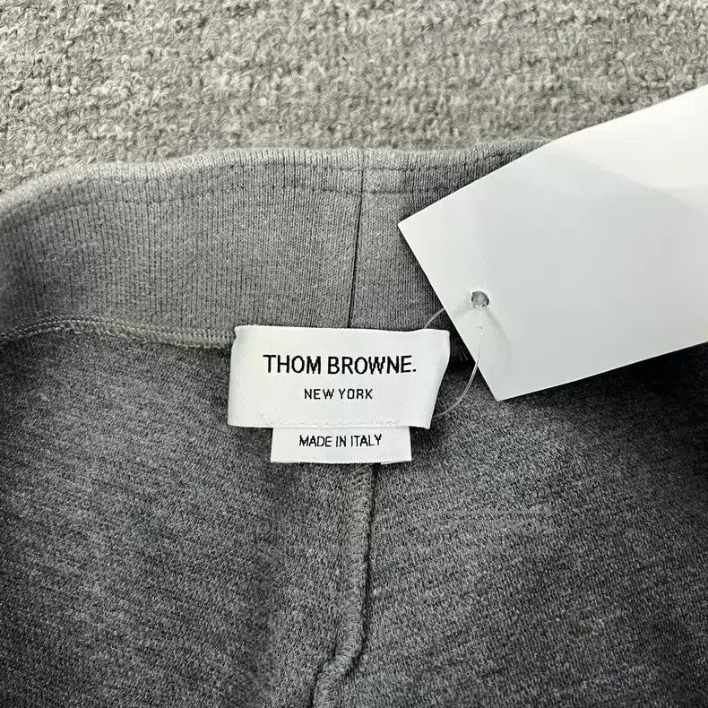 Thom Browne Thom Browne size1 Casual shorts Size US 28 / EU 44 - 5 Thumbnail