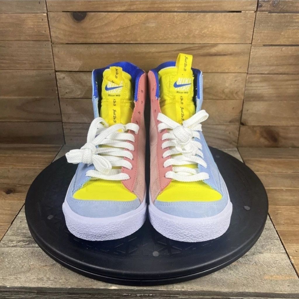 Nike Blazer Mid '77 GS Sneakers Size 7 Women/5.5 Y -Boy
