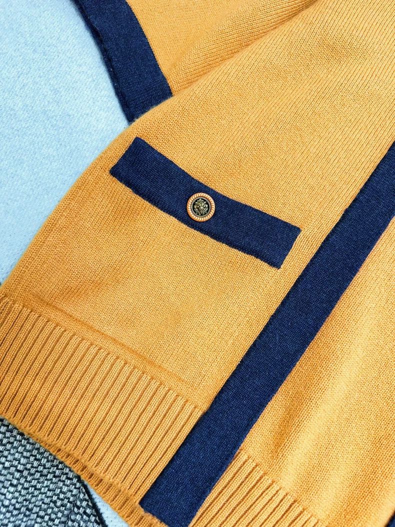 Chanel Chanel 14B ginger and dark blue v-neck knitted sweater Size XS / US 0-2 / IT 36-38 - 4 Thumbnail