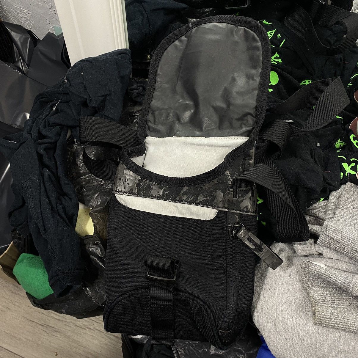 Nike NIKE Y2K DRILL CORDURA BLACK CROSSBODY BAG Size ONE SIZE - 8 Thumbnail