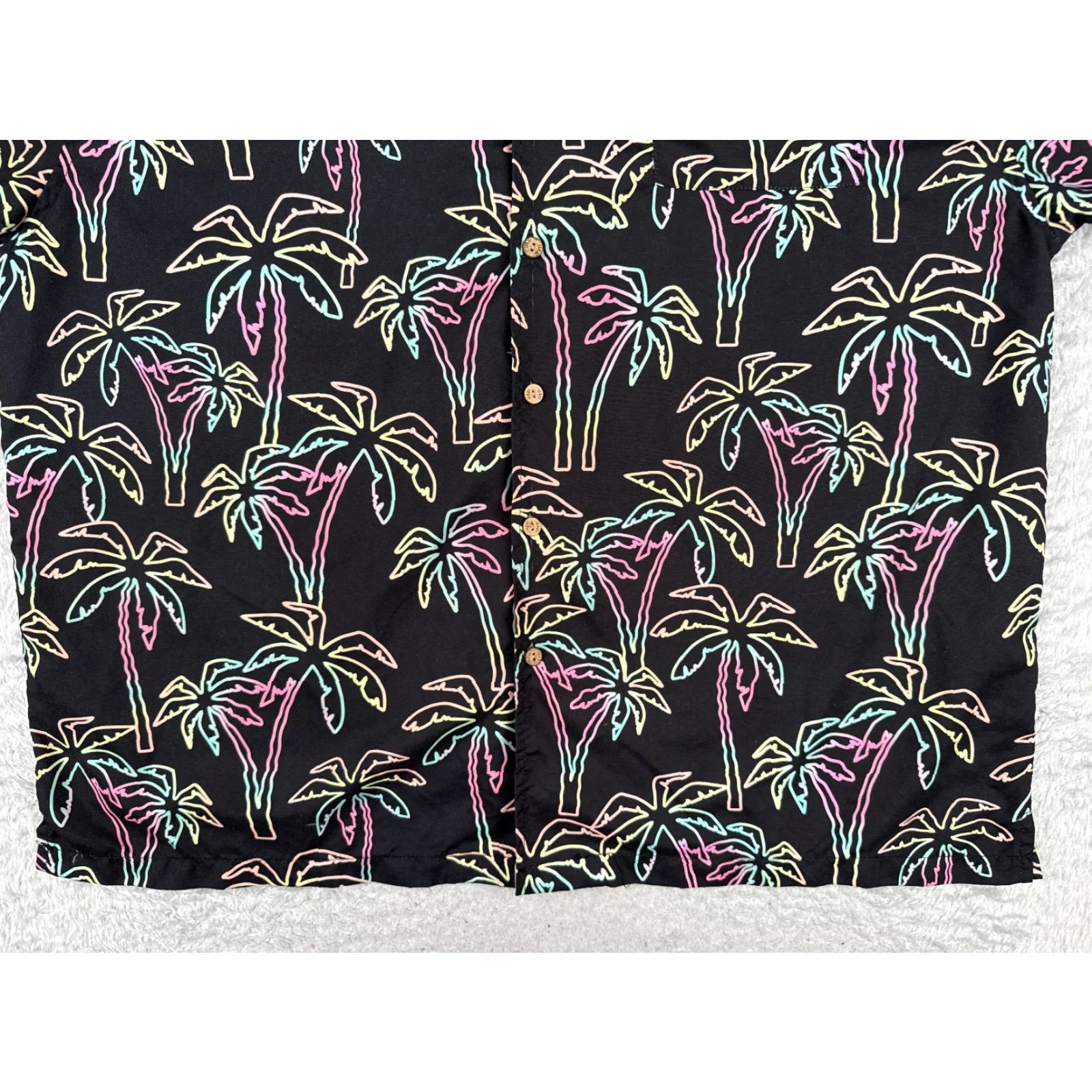 FUZZI Uzzi Shirt Men 2XL XXL Black Palm Trees 100% Polyester Pocket Hawaiian Floral Size US XXL / EU 58 / 5 - 5 Thumbnail