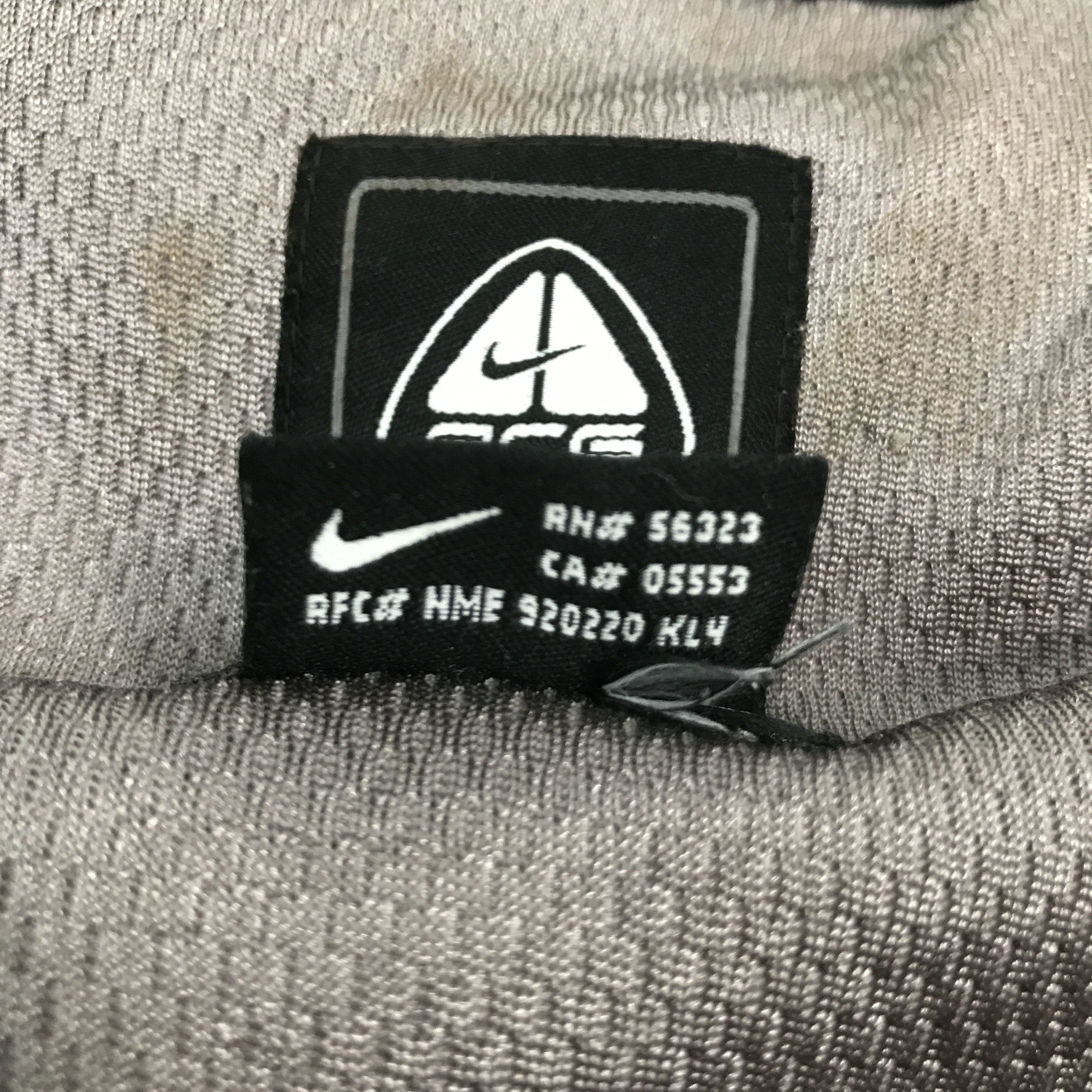 Nike × Nike ACG × Vintage Vintage Nike ACG Quilted Jacket Black Jacket Size US L / EU 52-54 / 3 - 11 Thumbnail