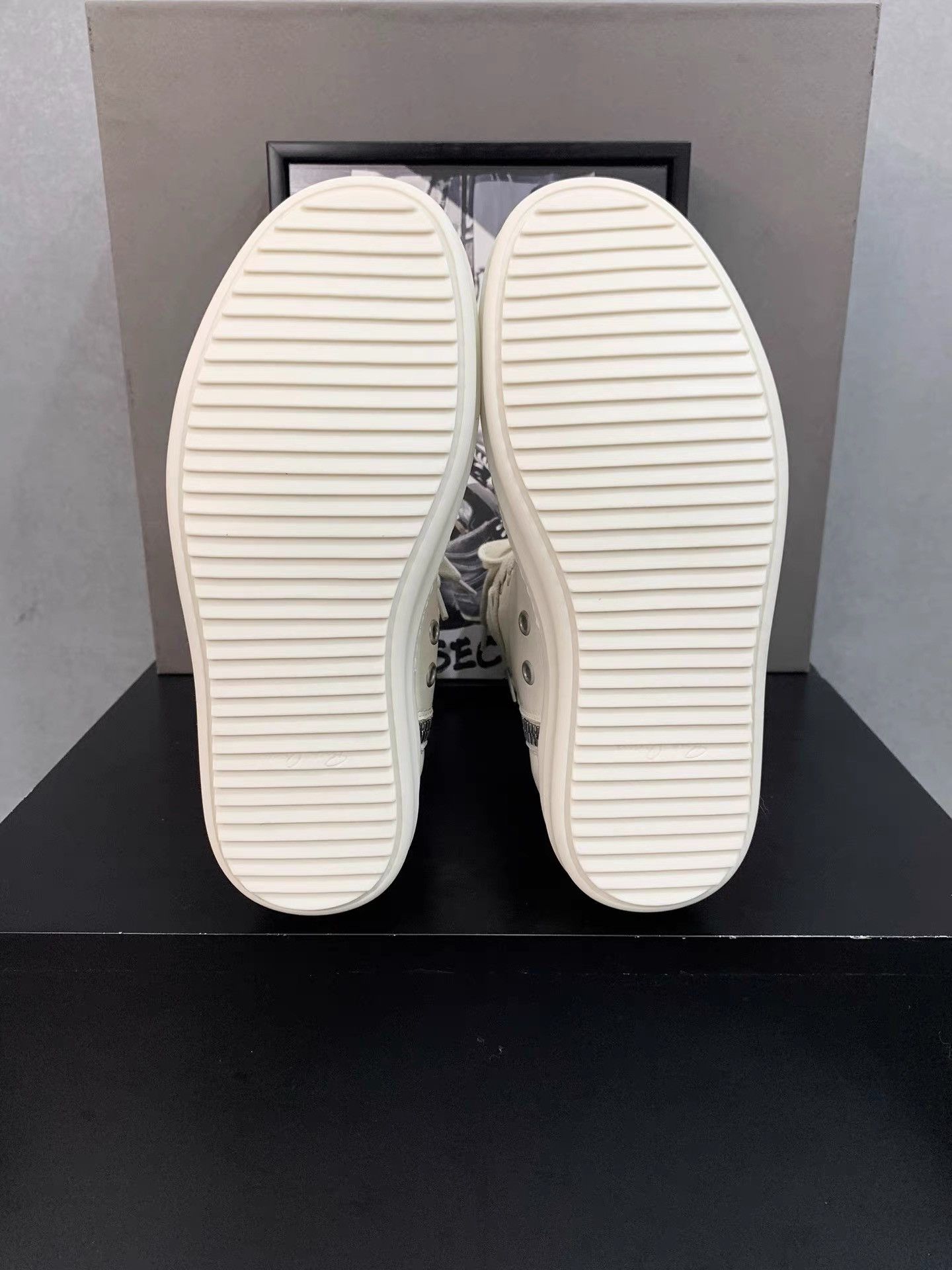 Rick Owens Rick Owens Milk White Leather High-Top Big Converse K34 Size US 5 / IT 35 - 8 Thumbnail