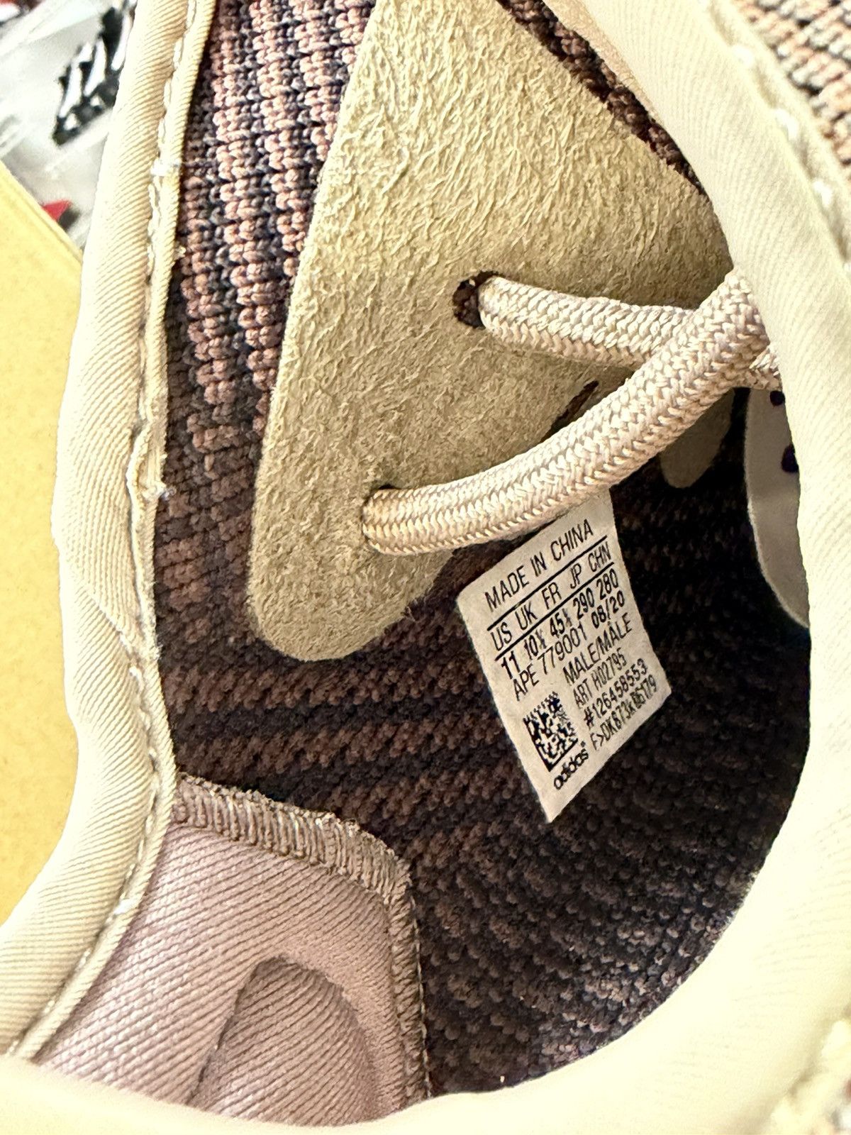 Yeezy Yeezy 350 ‘Fade’ Size US 11 / EU 44 - 6 Thumbnail