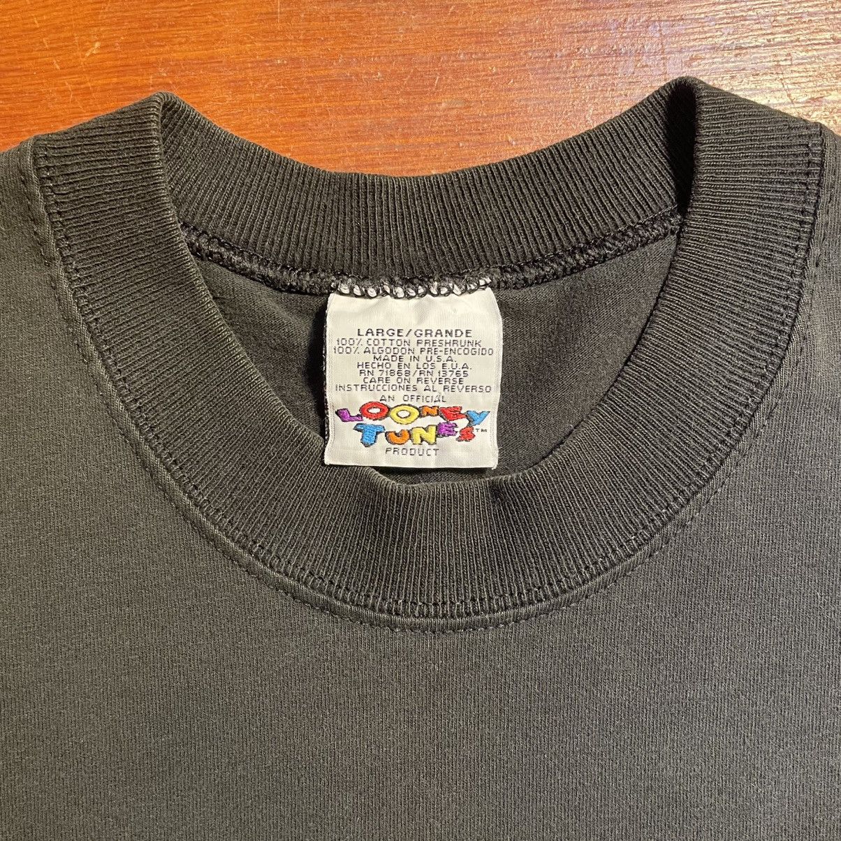 Vintage Vintage 1995 Taz T-shirt “Now You See Me Now You Don’t” Size US L / EU 52-54 / 3 - 4 Thumbnail