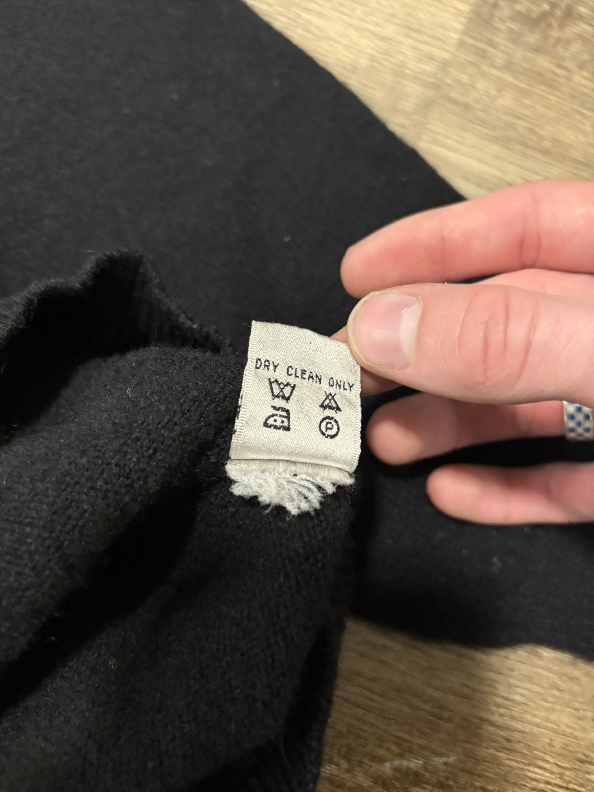 Yves Saint Laurent V-Neck Logo Sweater Size US L / EU 52-54 / 3 - 5 Thumbnail