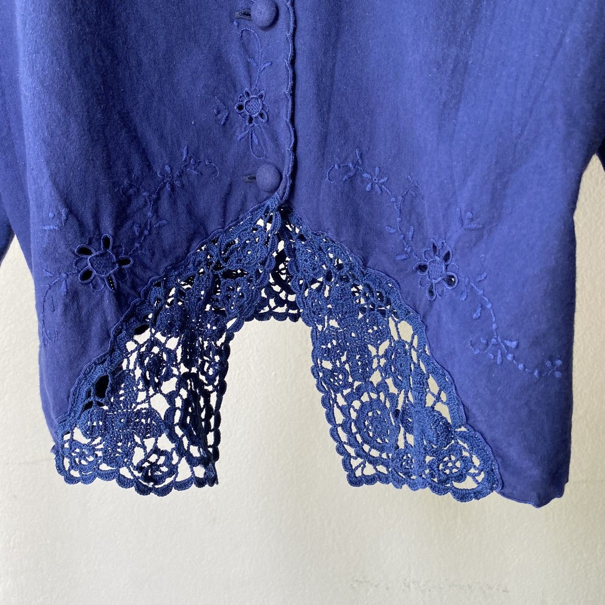 Issey Miyake I.S. Issey Miyake Navy Embroidered Lace Blouse Size L / US 10 / IT 46 - 17 Thumbnail