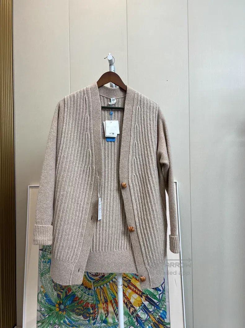 Hermes Hermes Solid color knitted cardigan jacket Size XXS / US 00 / IT 34 - 1 Thumbnail