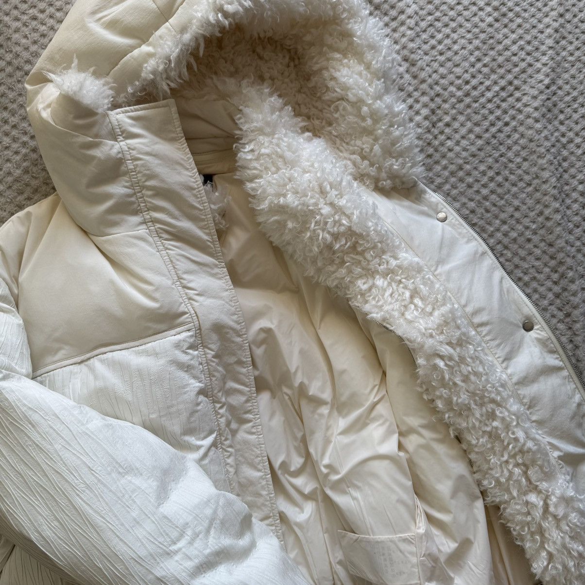 Hugo Boss New Womens Boss Down Winter Puffer Jacket With Tags Size US S / EU 44-46 / 1 - 7 Thumbnail